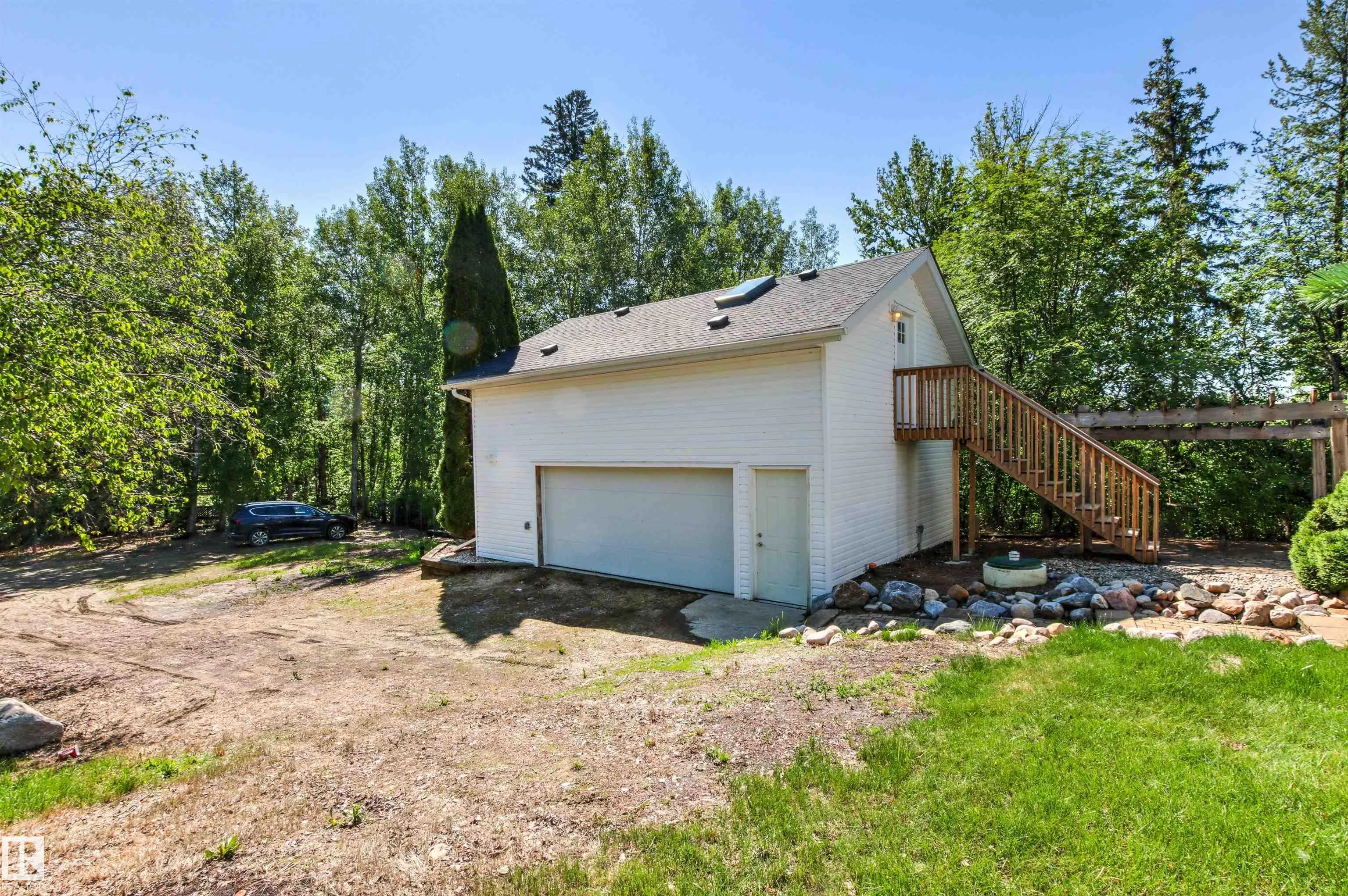 9 Gibbons Ave