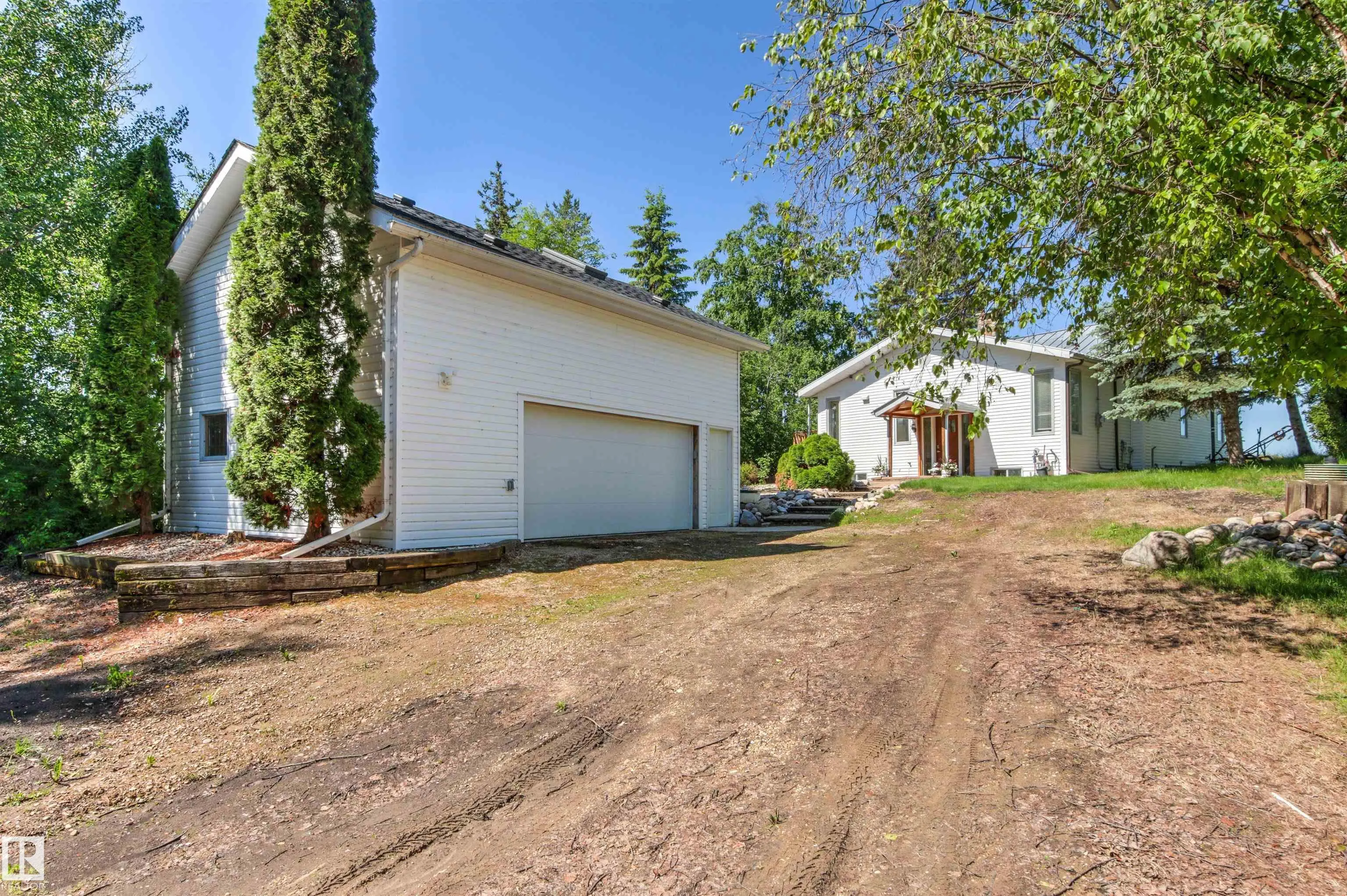 9 Gibbons Ave