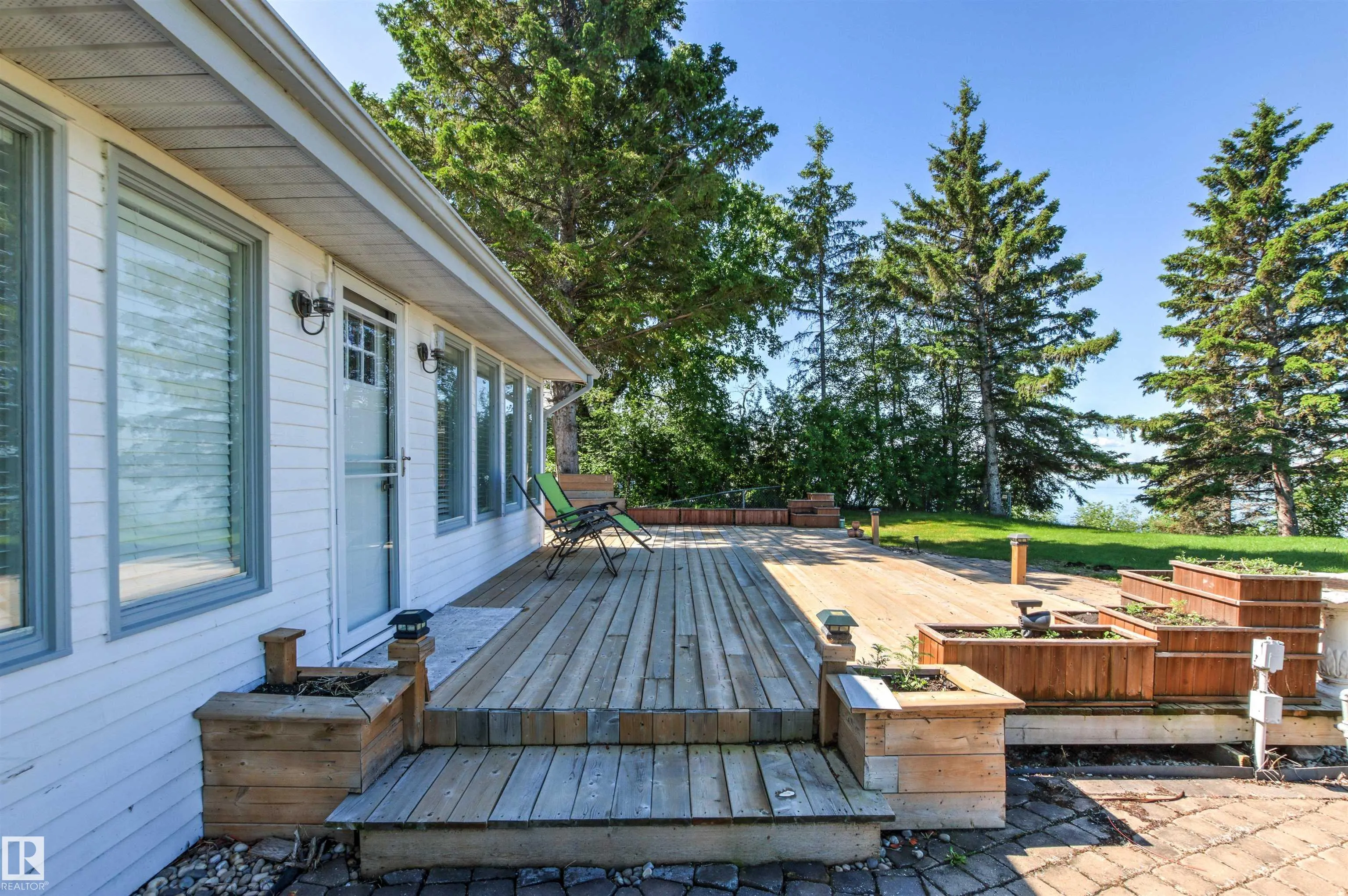 9 Gibbons Ave