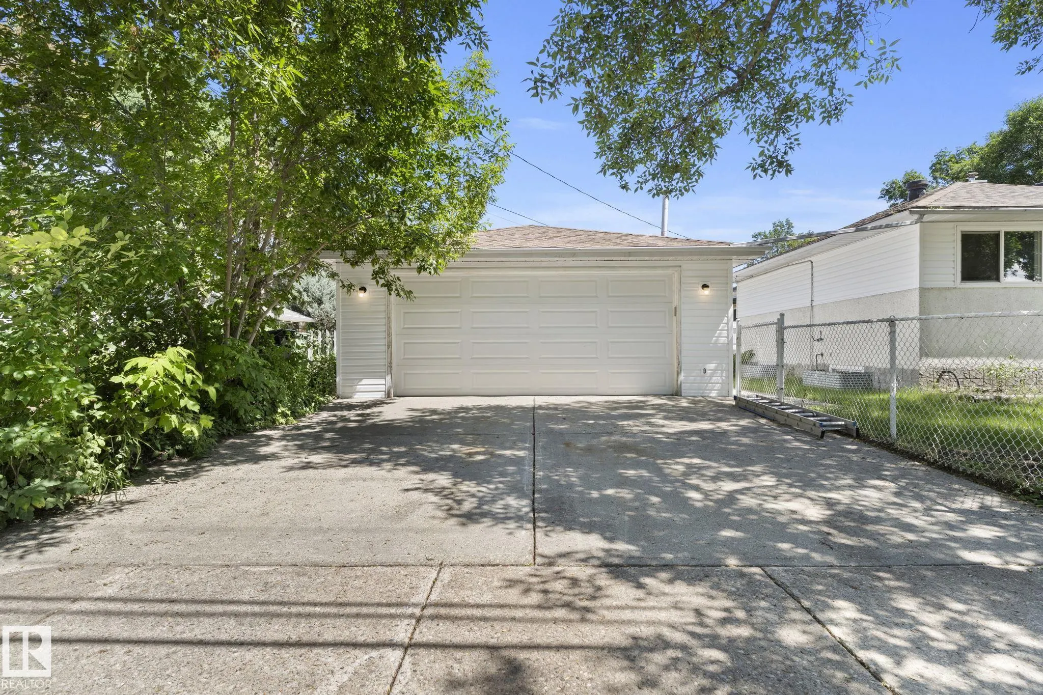 10602 100 Avenue