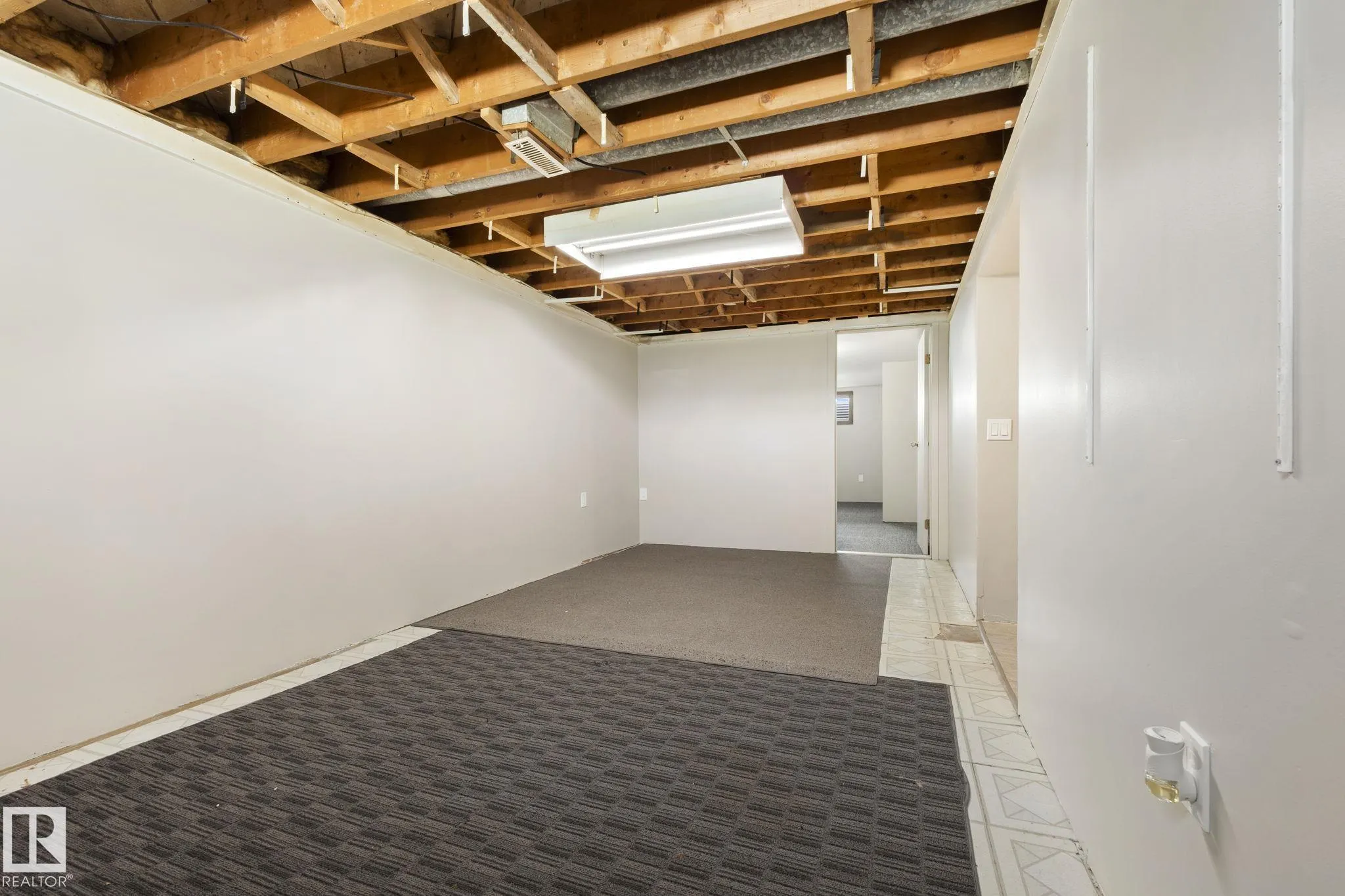 10602 100 Avenue