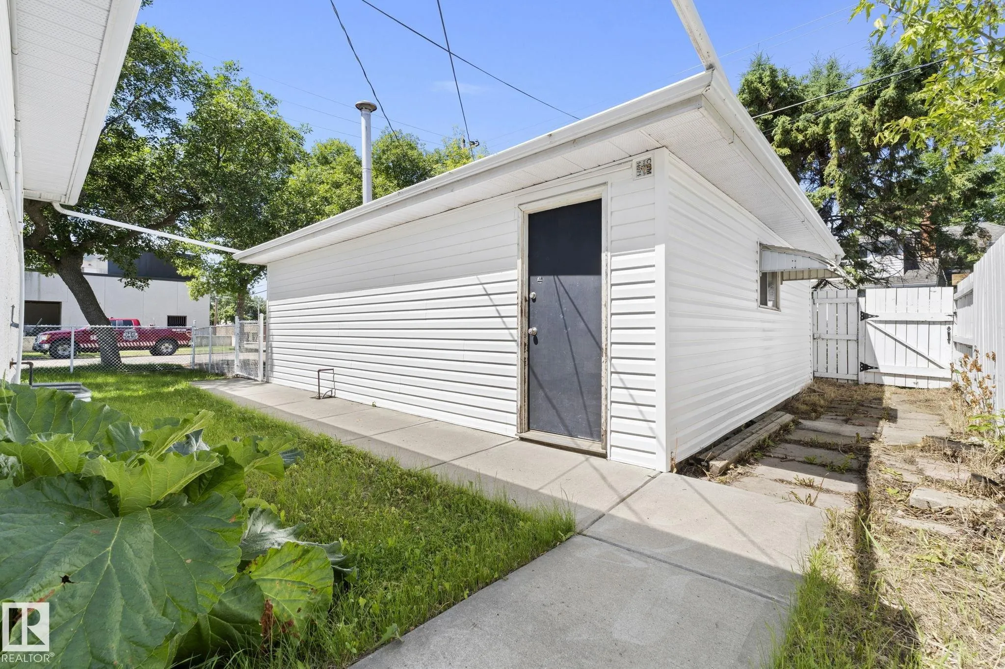 10602 100 Avenue
