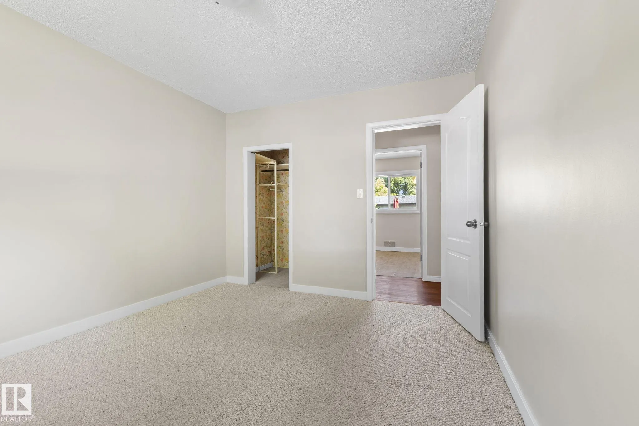 10602 100 Avenue