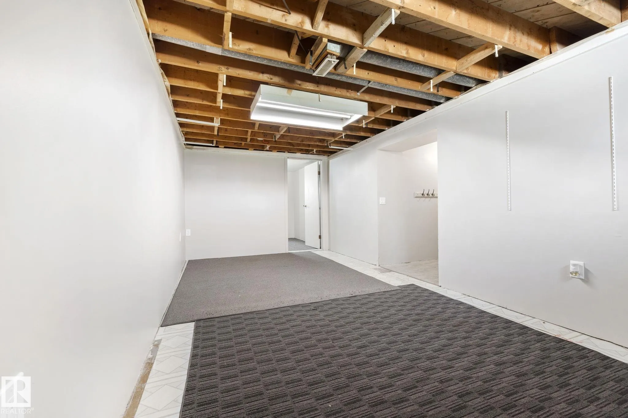 10602 100 Avenue