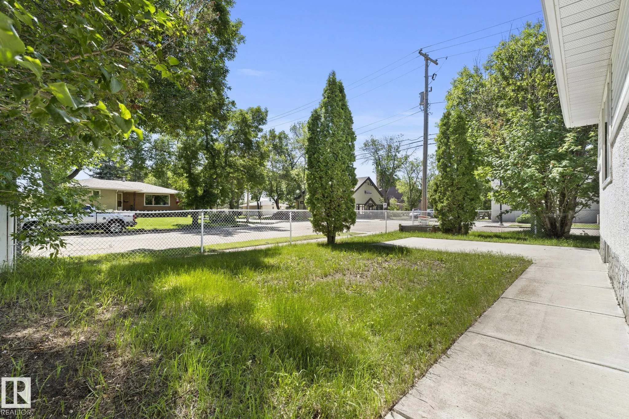 10602 100 Avenue