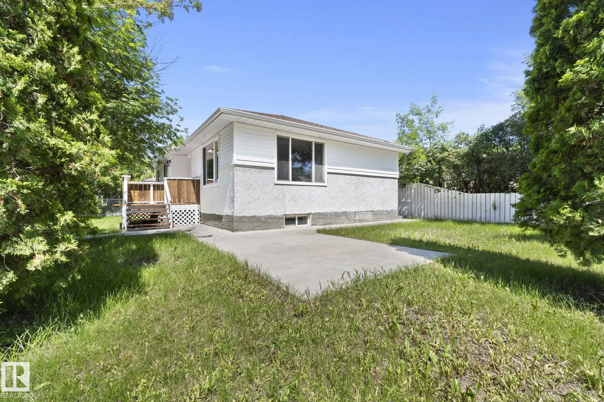 10602 100 Avenue