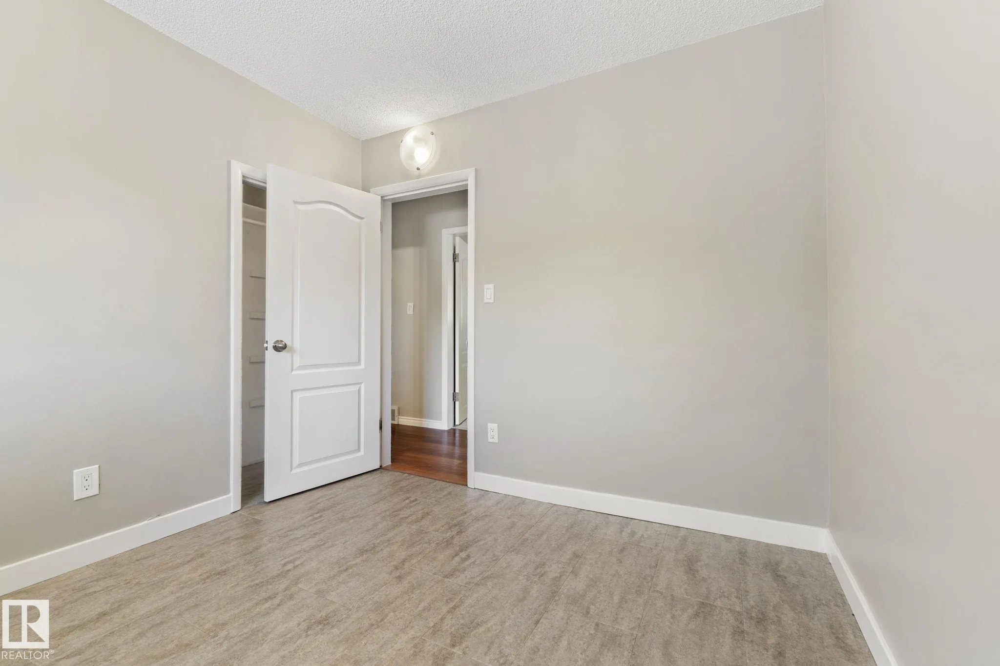 10602 100 Avenue