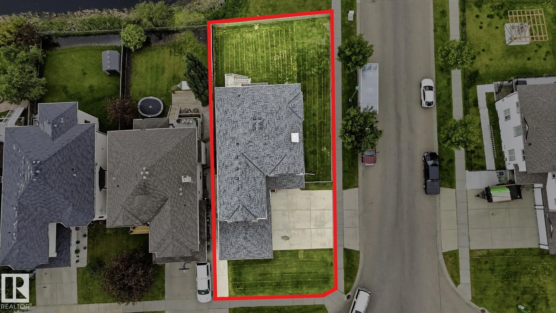 98 LAKELAND Drive