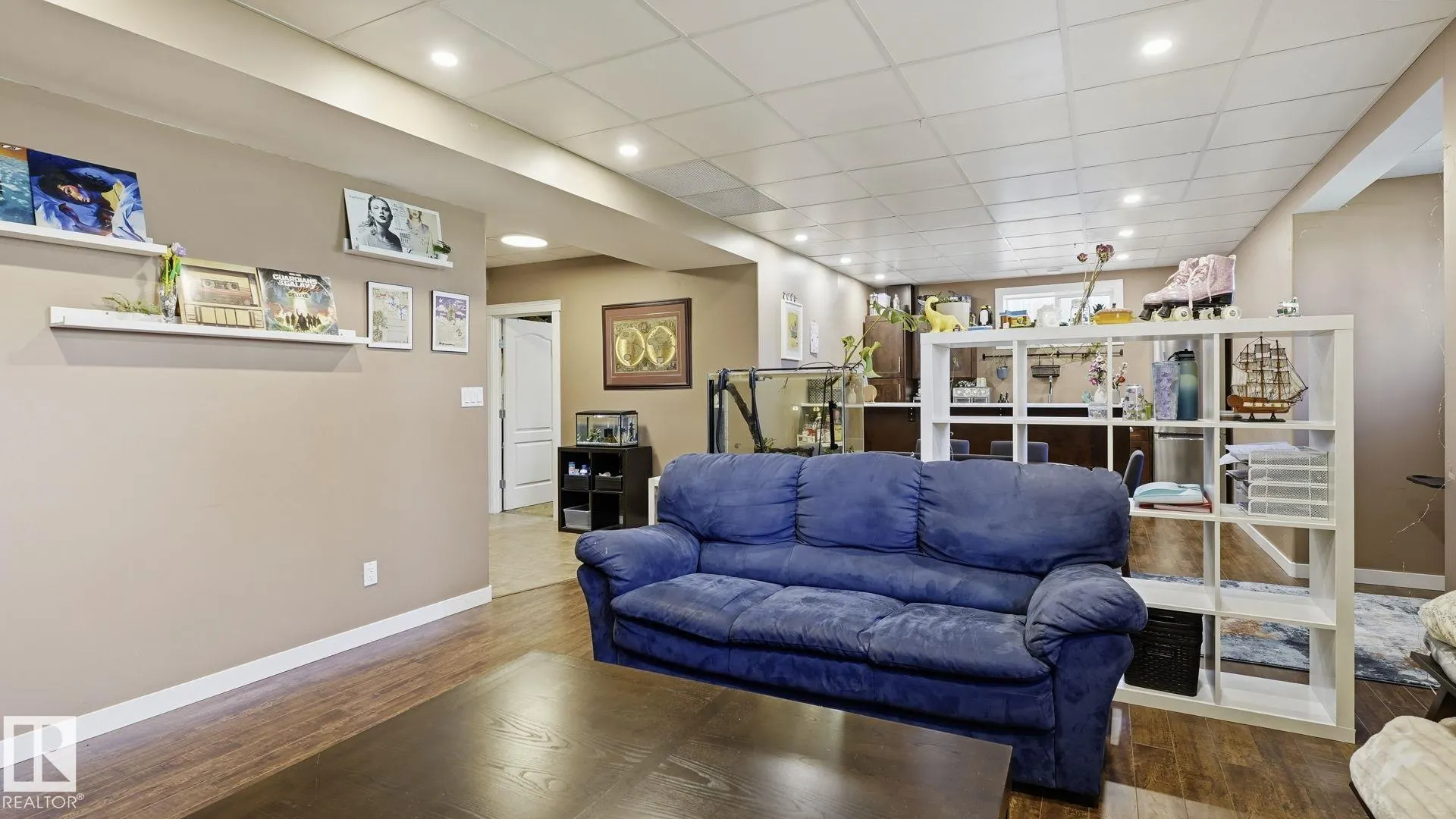 98 LAKELAND Drive