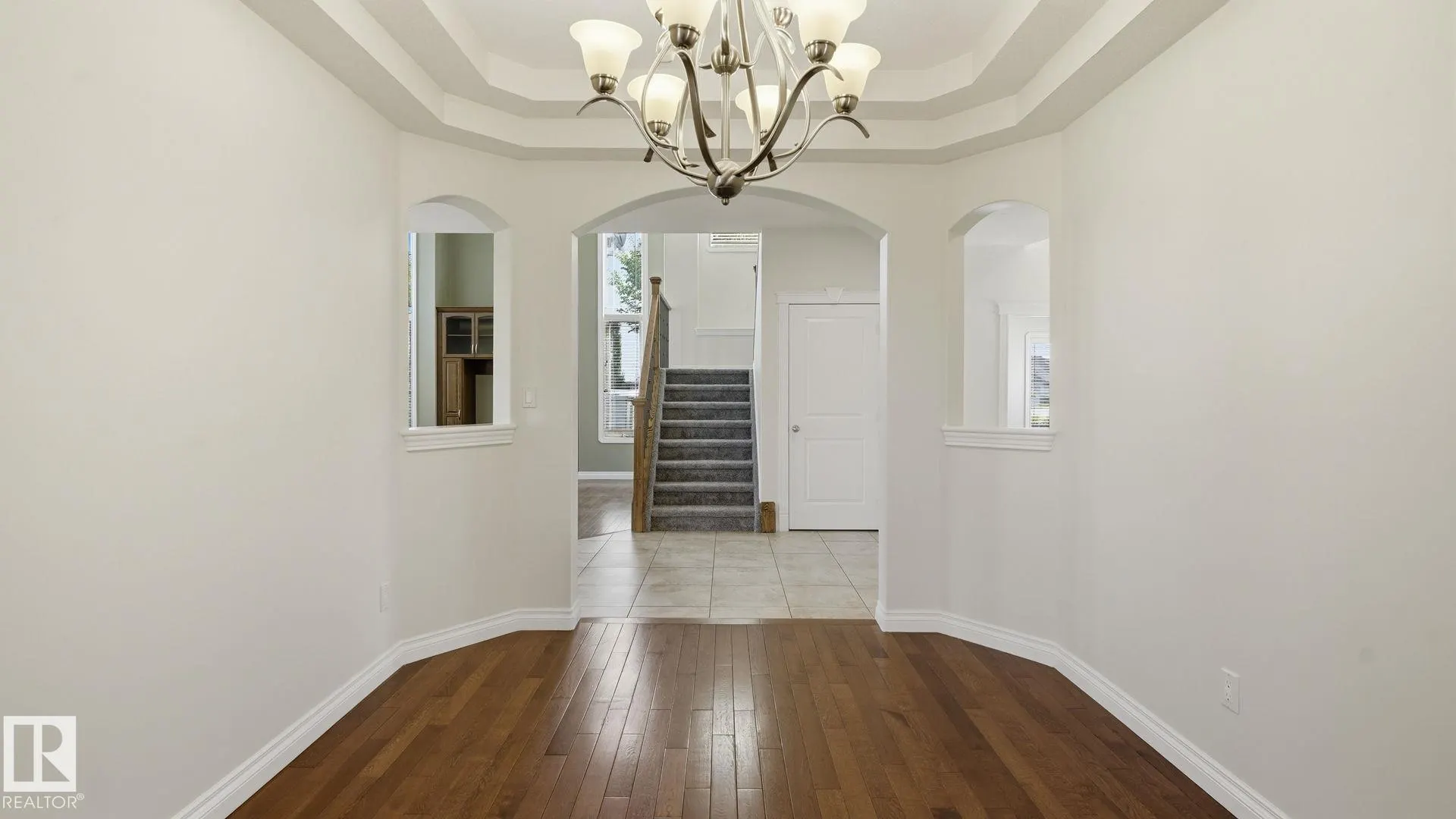 98 LAKELAND Drive