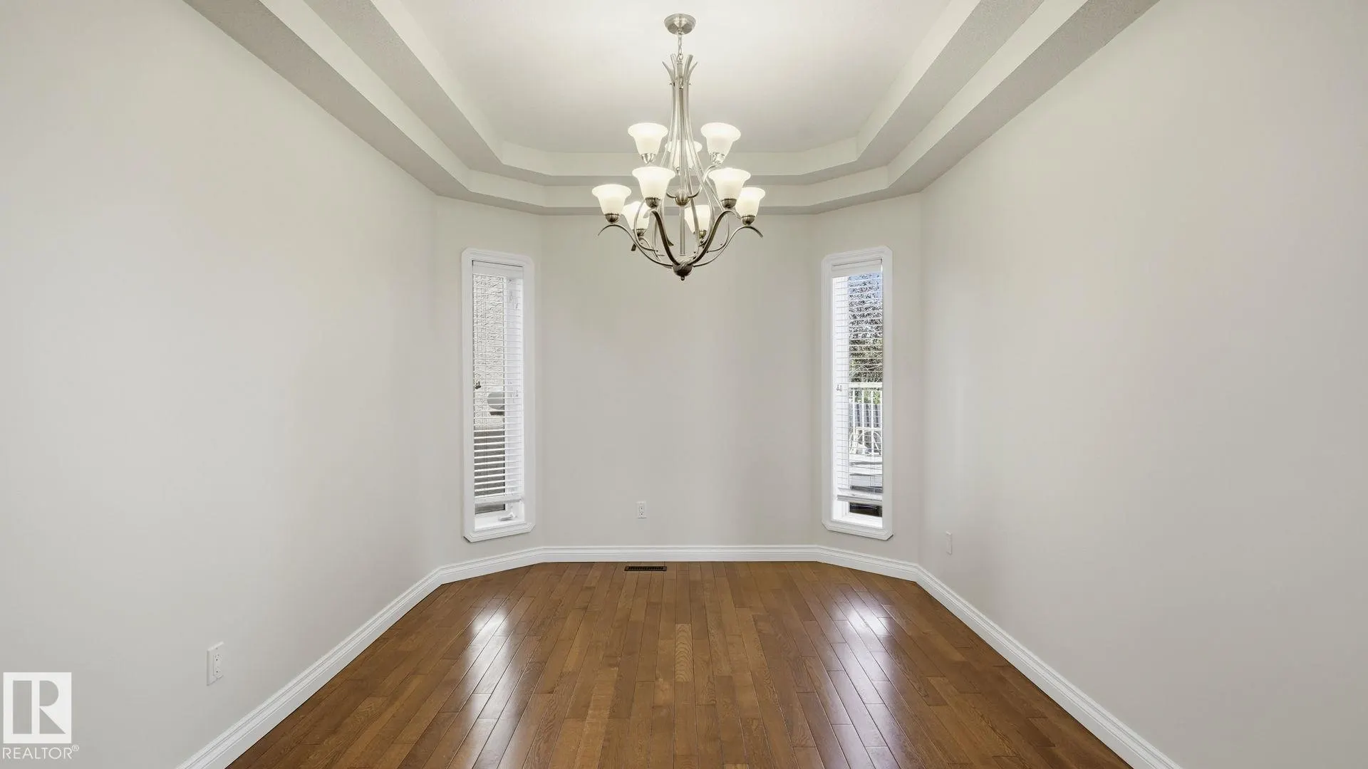 98 LAKELAND Drive