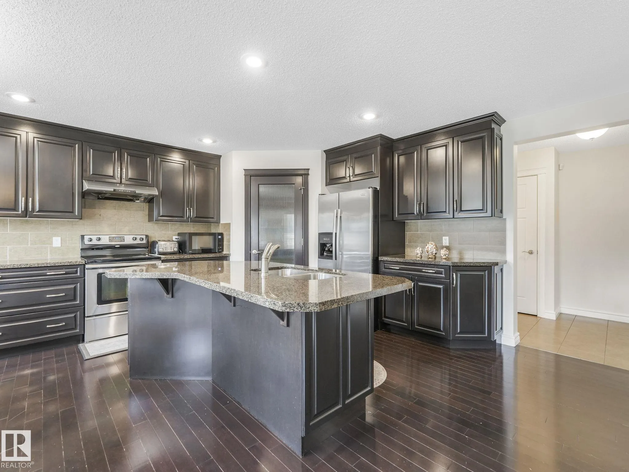 2651 ANDERSON Crescent