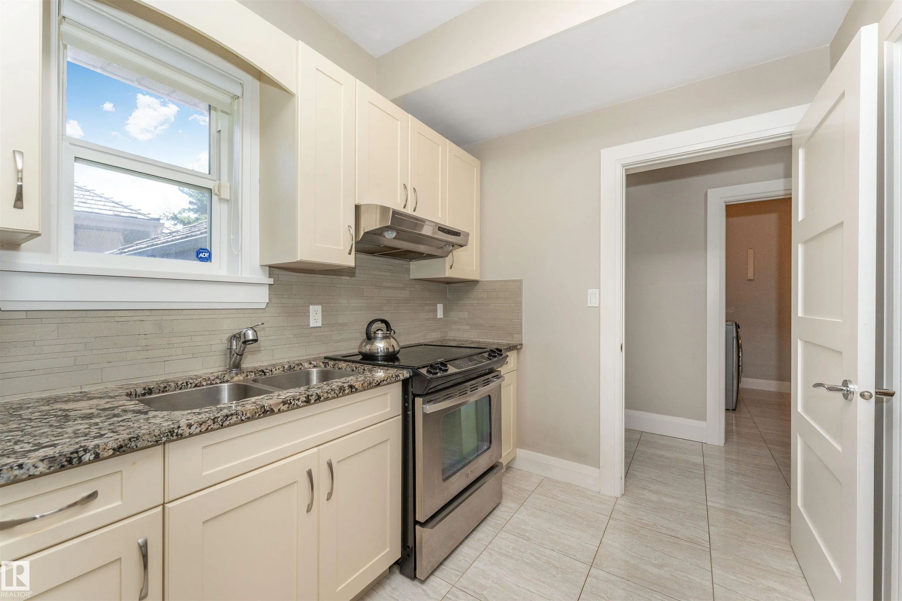 3503 WATSON Point(e)