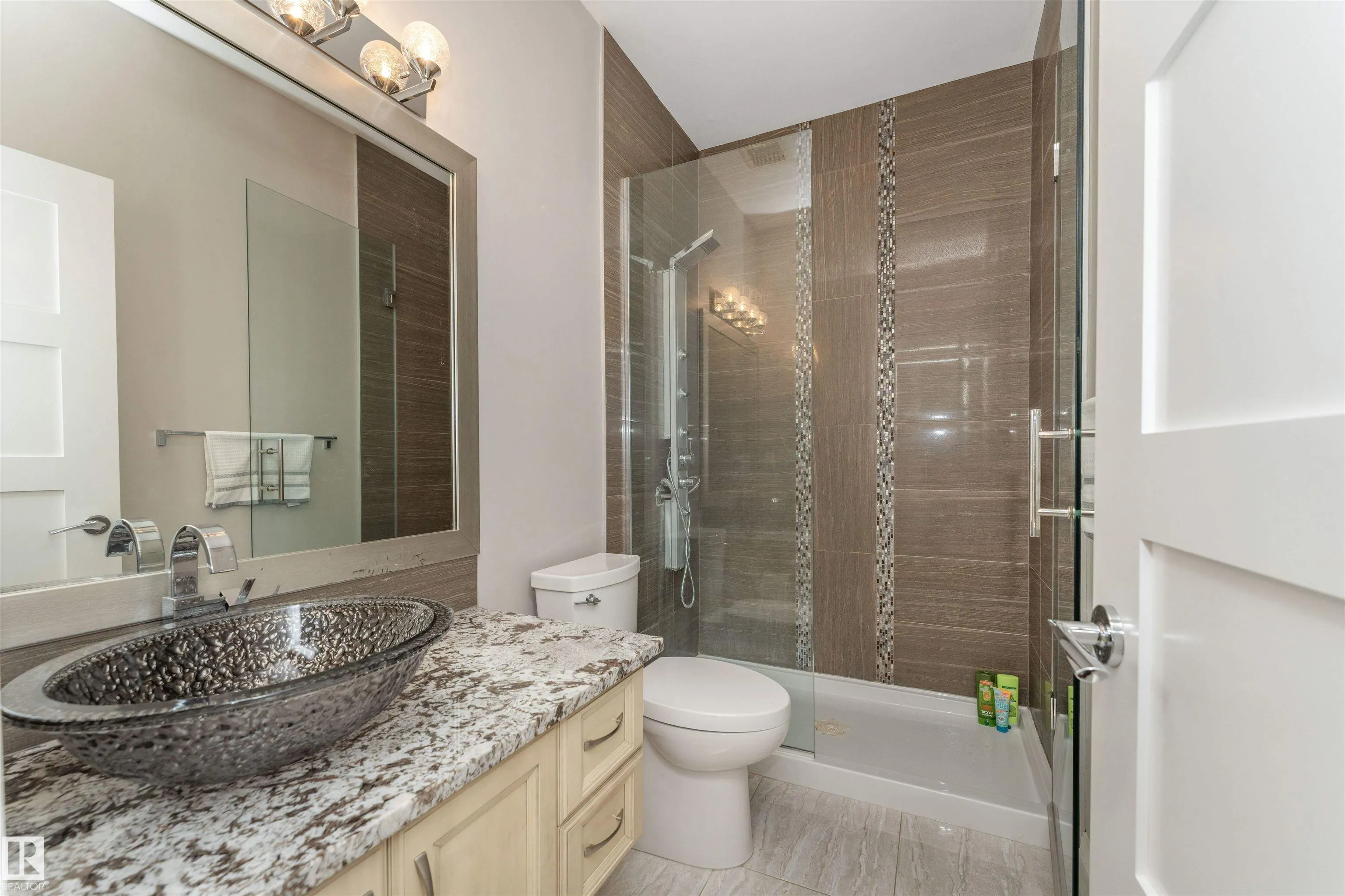 3503 WATSON Point(e)