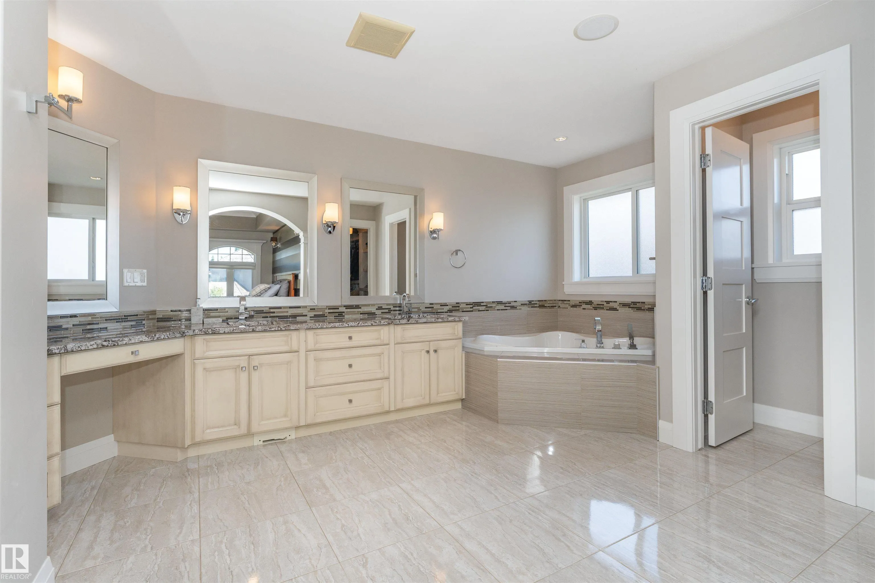 3503 WATSON Point(e)