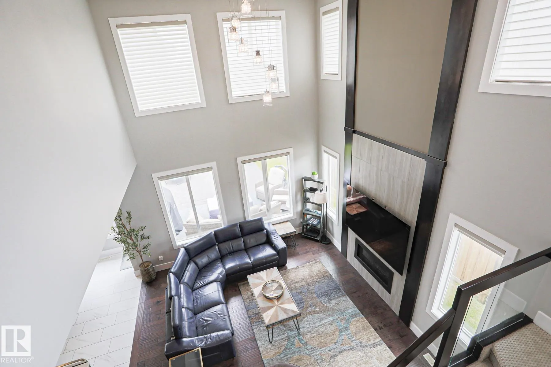 1304 AINSLIE Wynd
