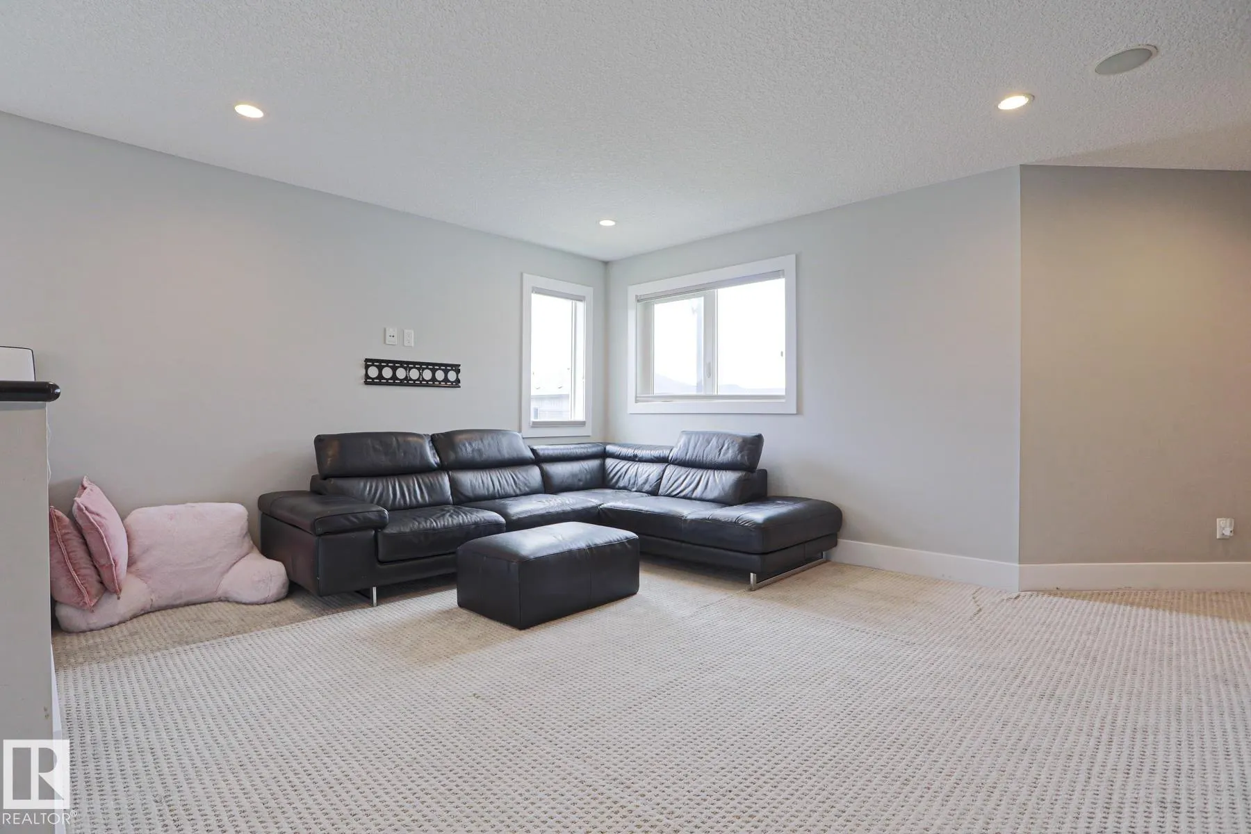 1304 AINSLIE Wynd