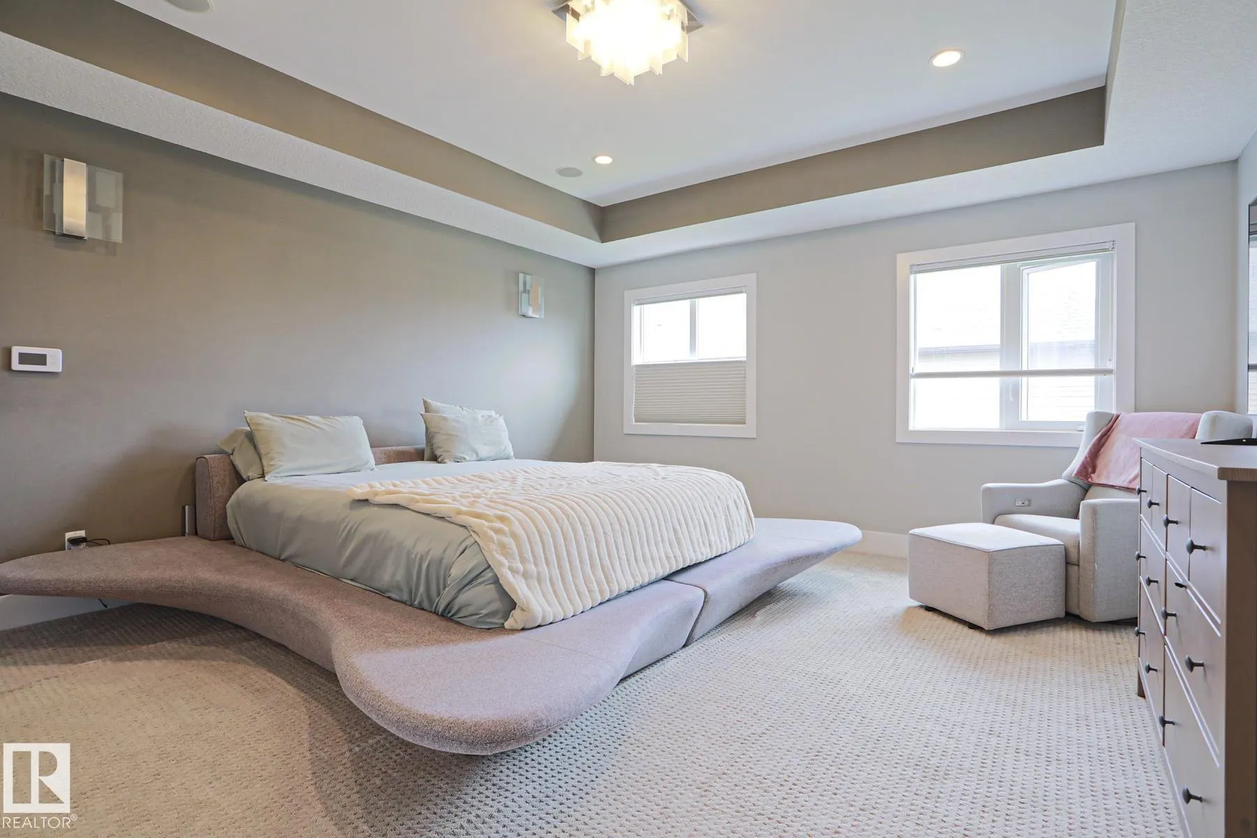1304 AINSLIE Wynd