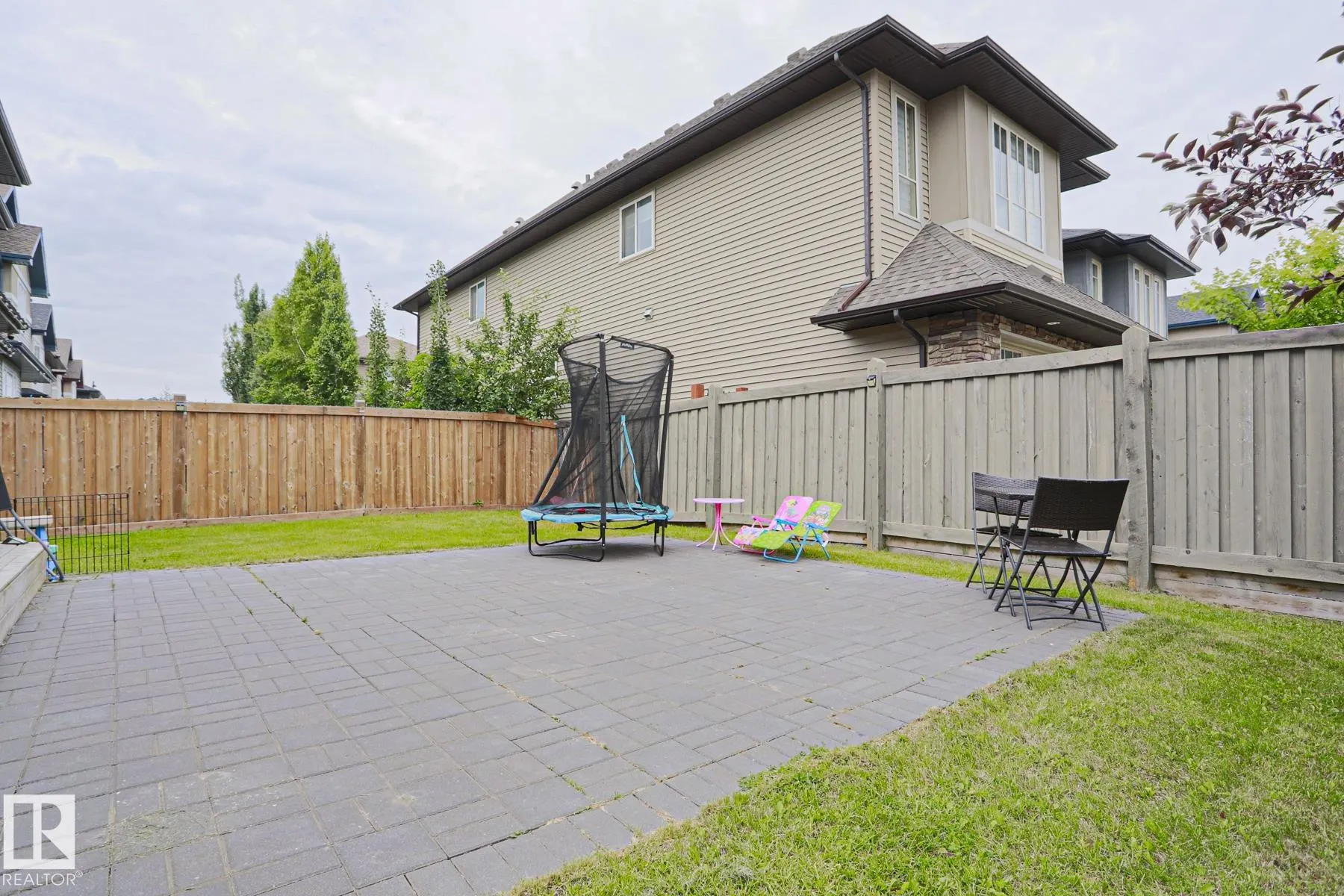 1304 AINSLIE Wynd