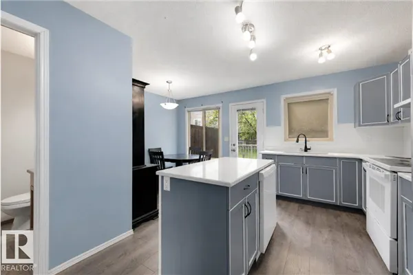 290 SPRUCE RIDGE Road