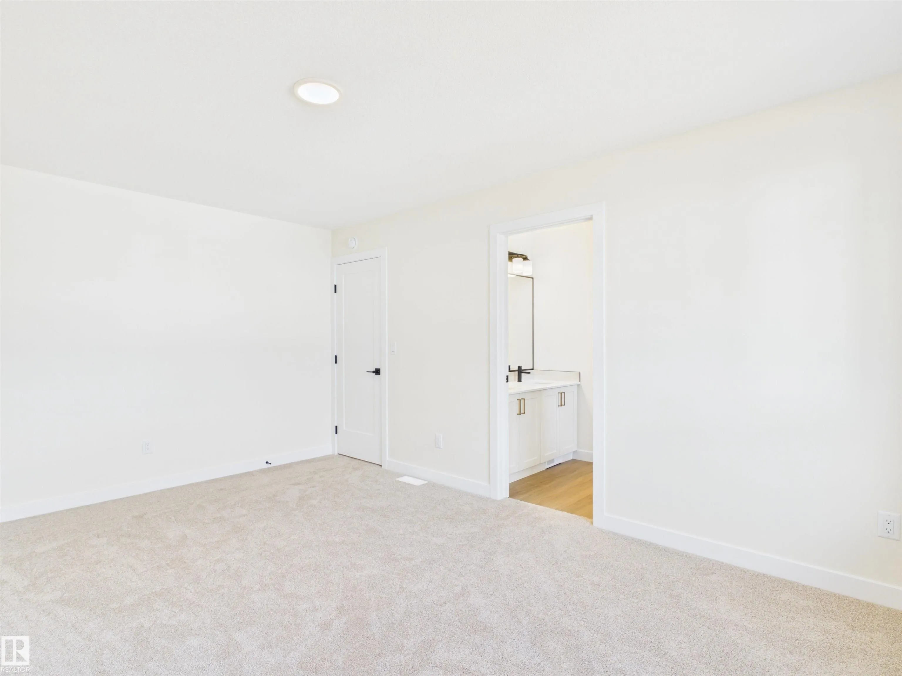 139 FICUS Way