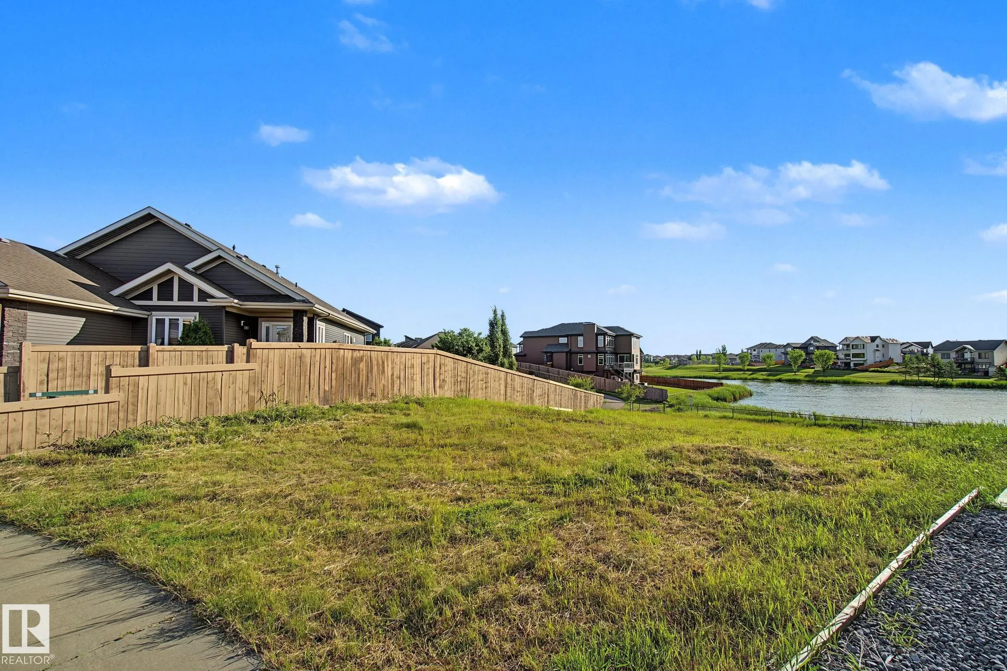 27 LAKESHORE Cove