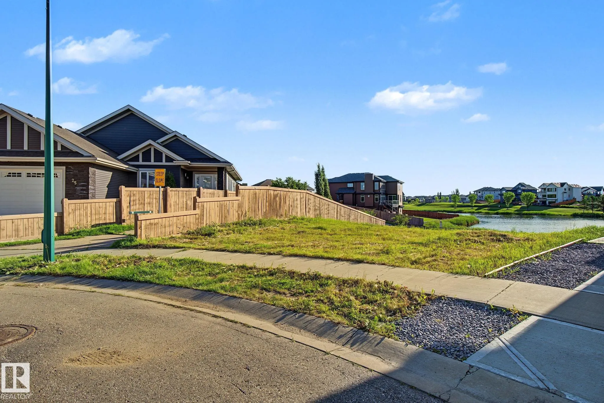27 LAKESHORE Cove