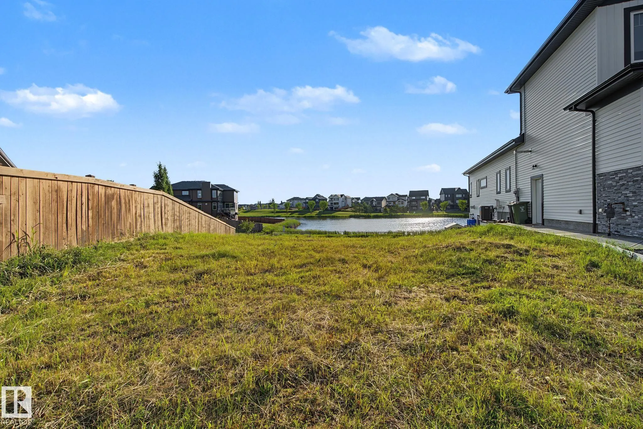 27 LAKESHORE Cove