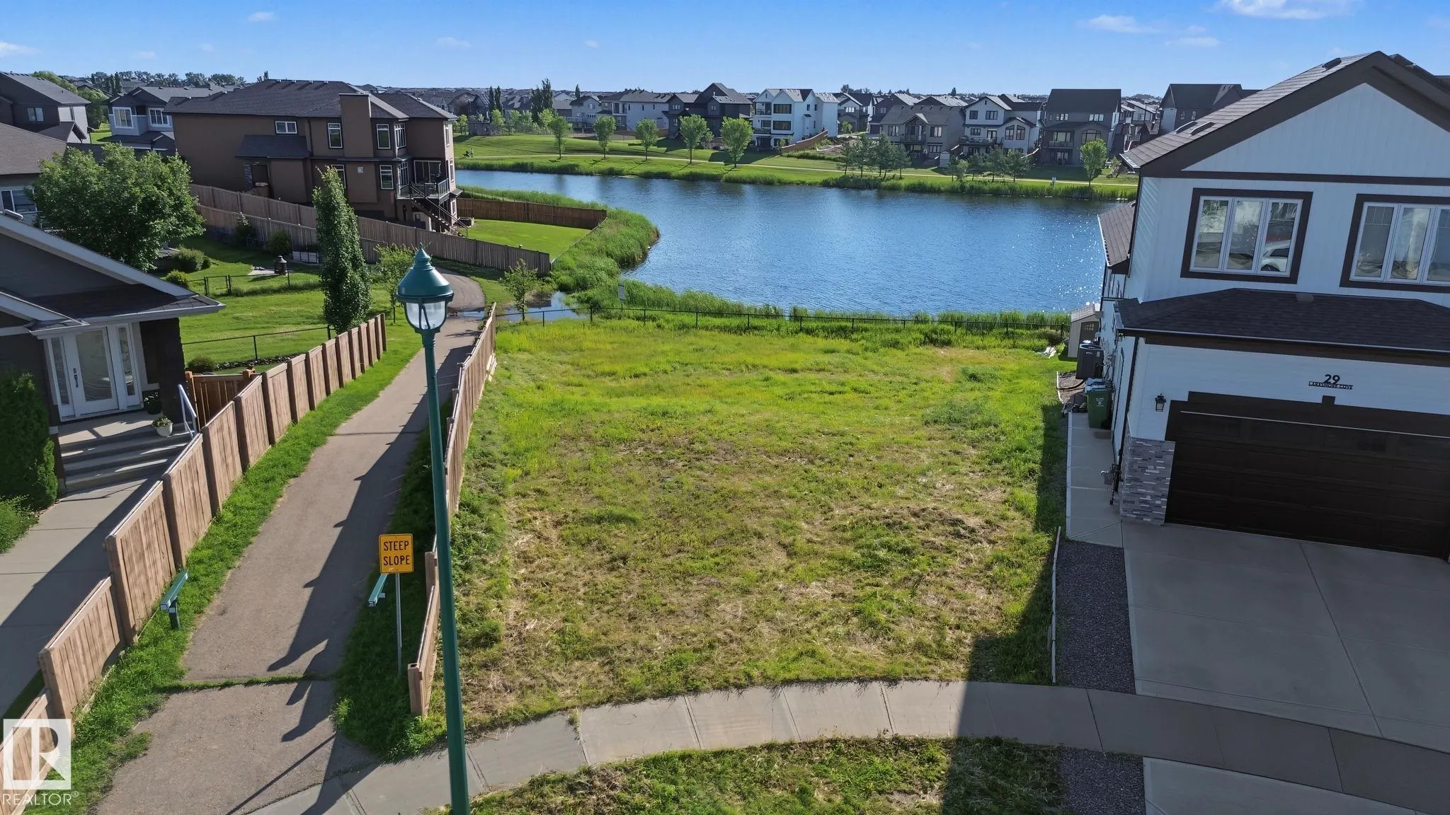 27 LAKESHORE Cove