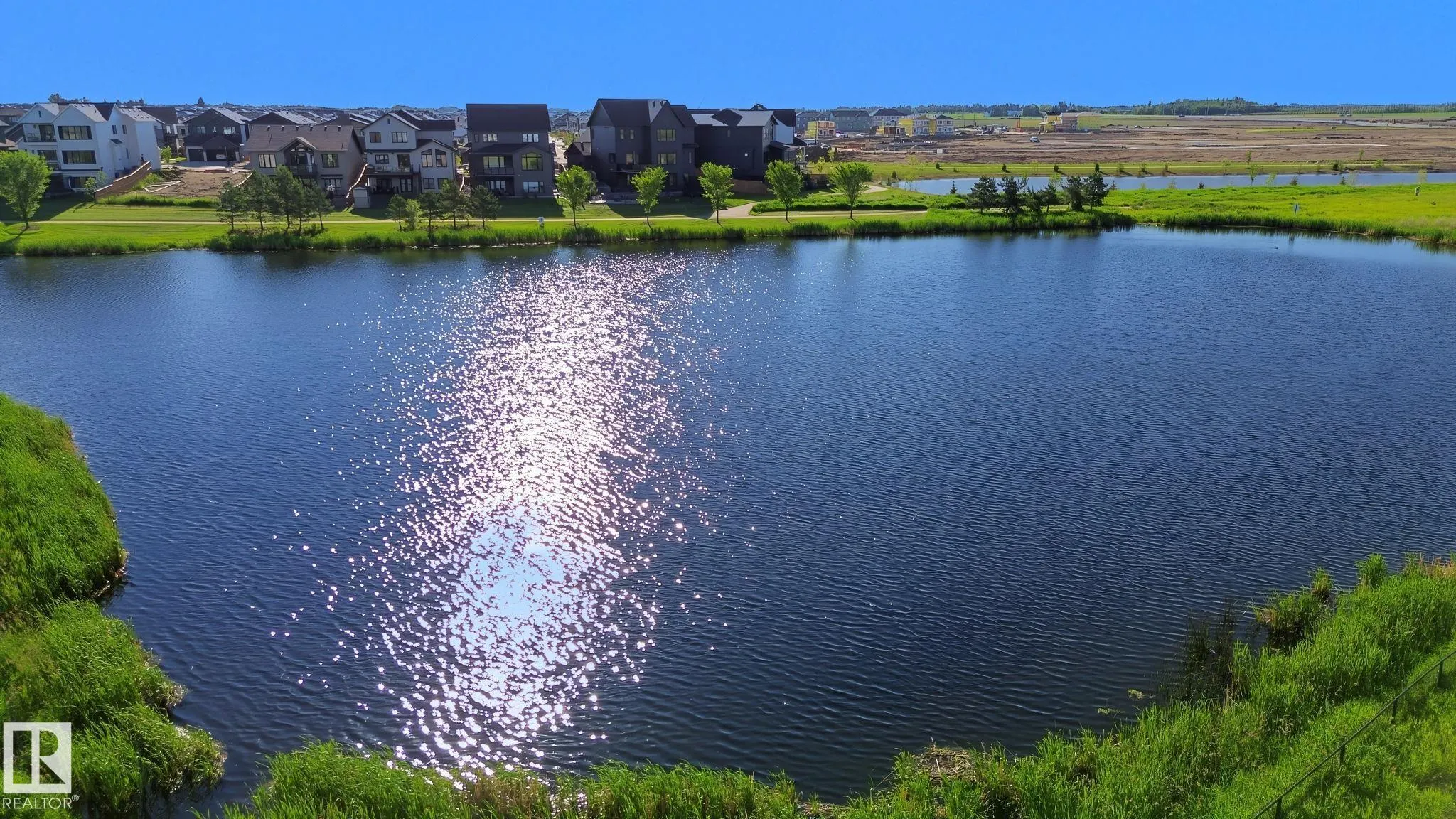 27 LAKESHORE Cove