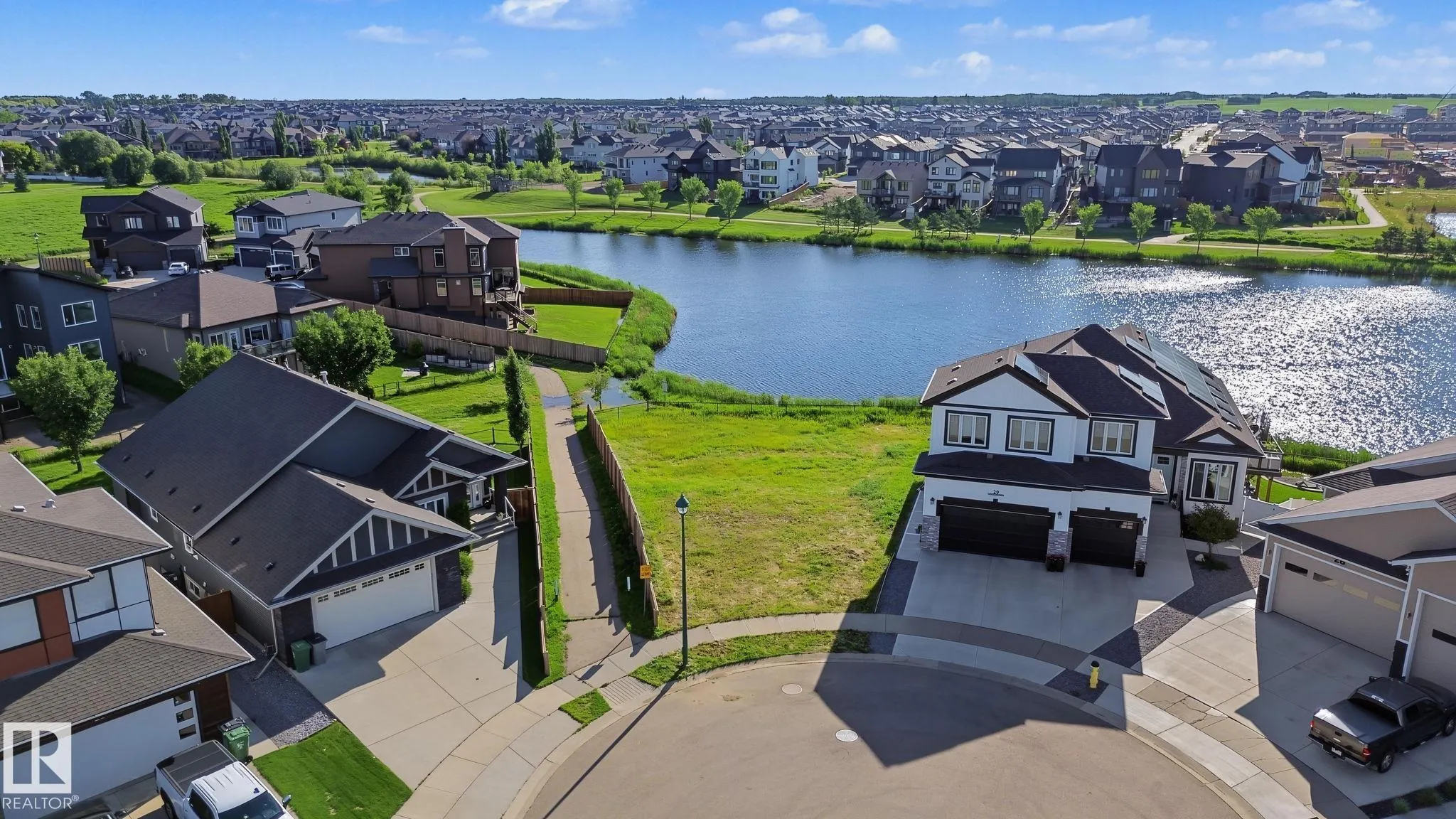 27 LAKESHORE Cove
