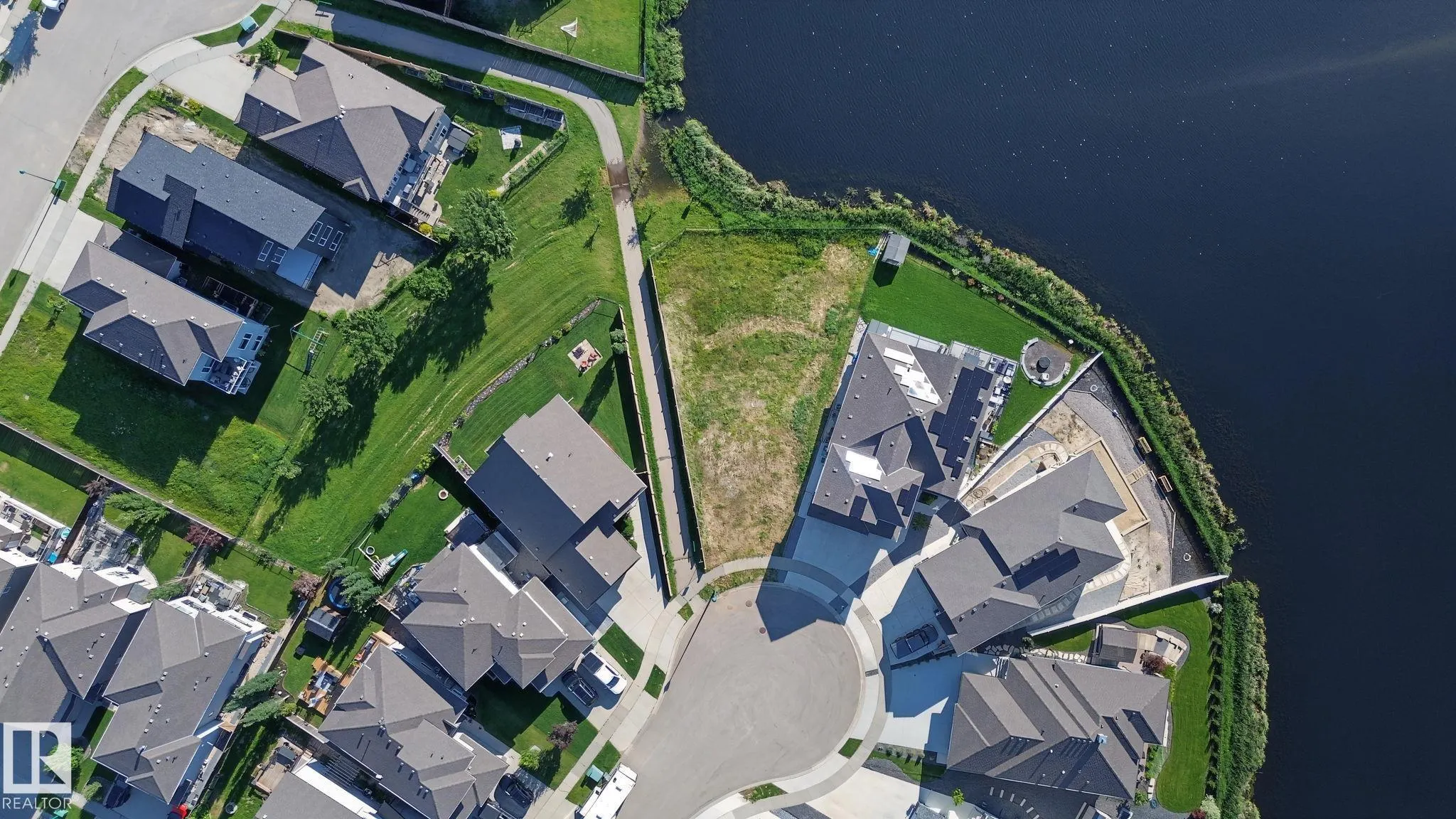 27 LAKESHORE Cove