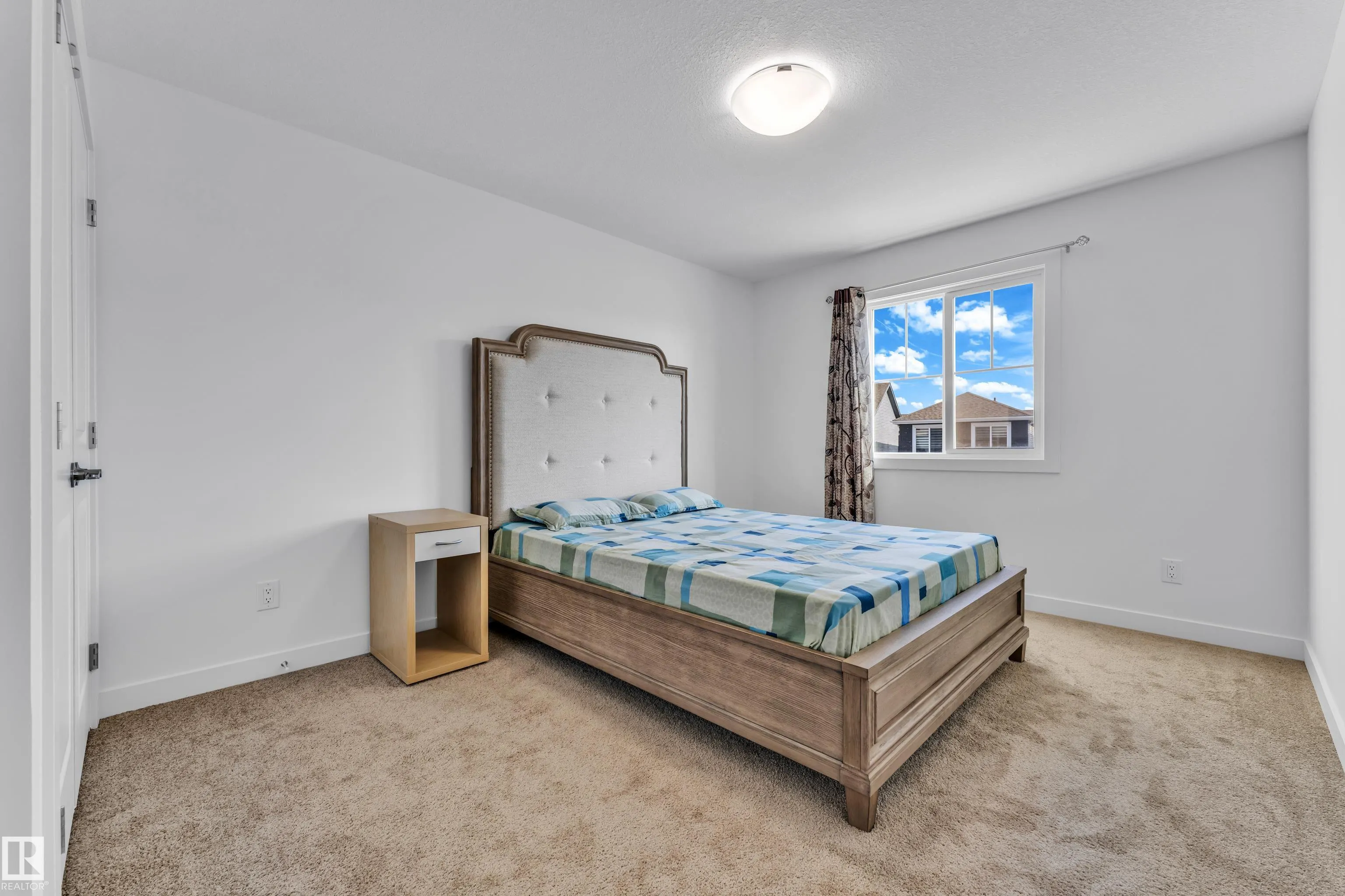 603 ORCHARDS Boulevard