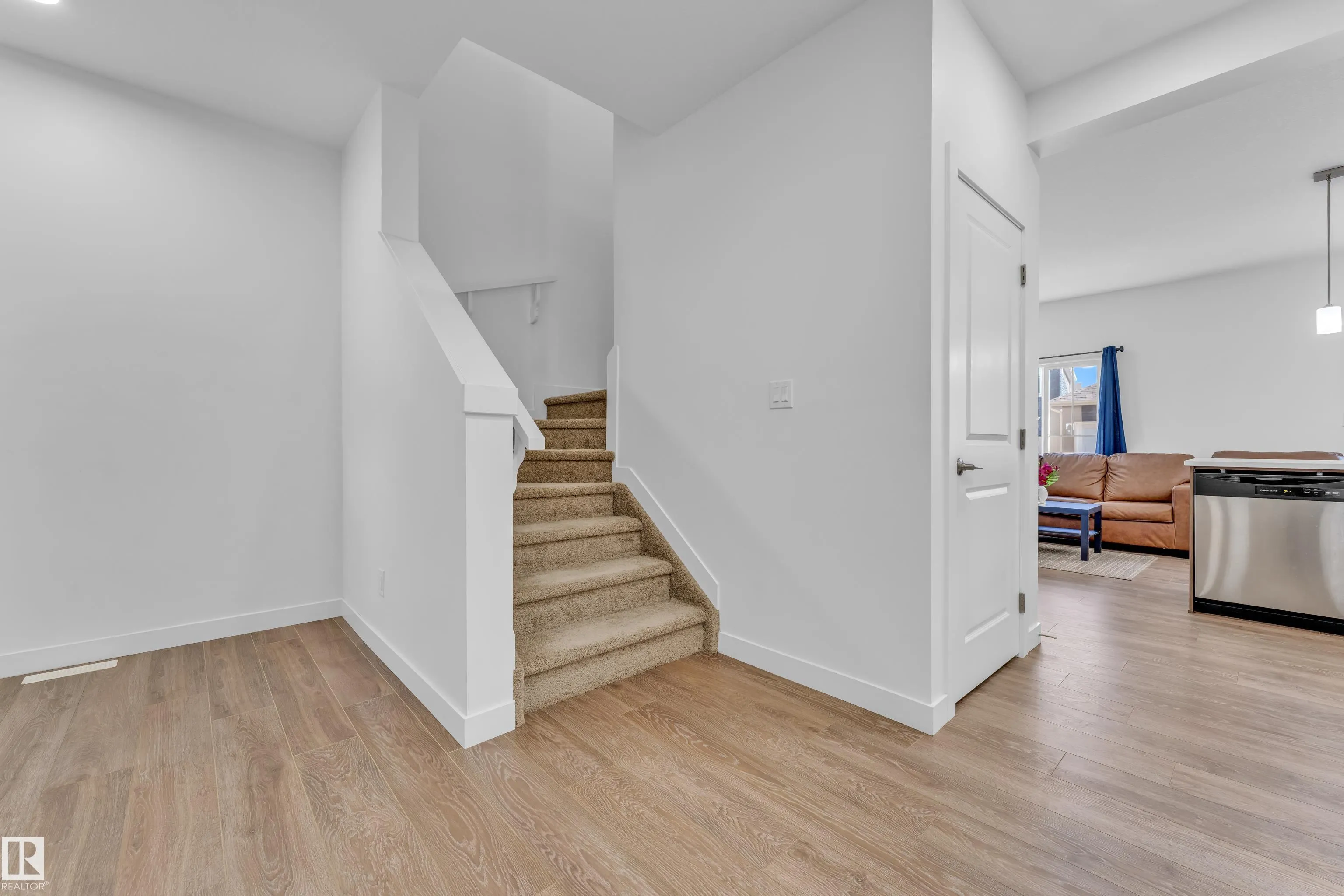 603 ORCHARDS Boulevard