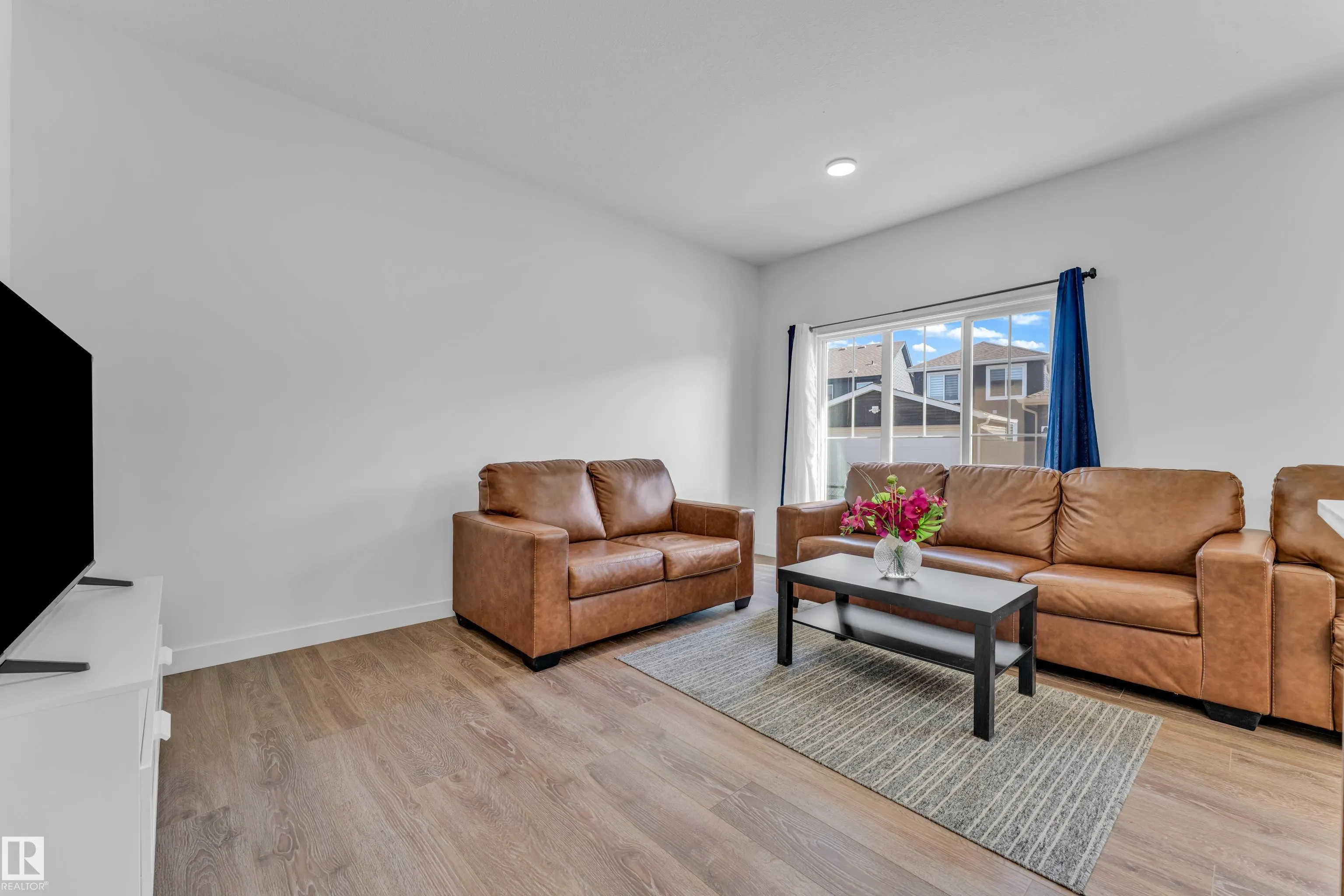 603 ORCHARDS Boulevard