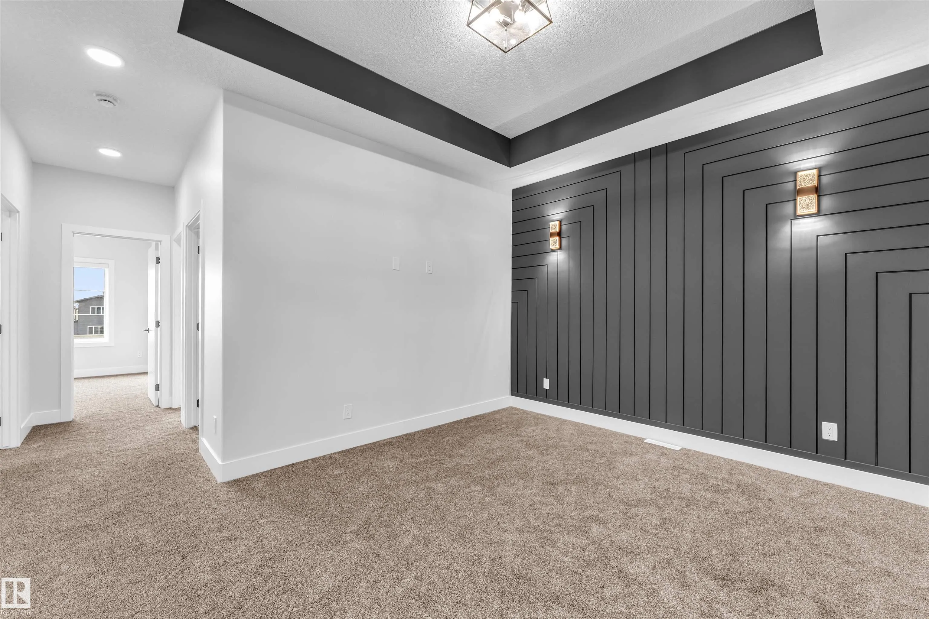 11 SOUTHBRIDGE CRT