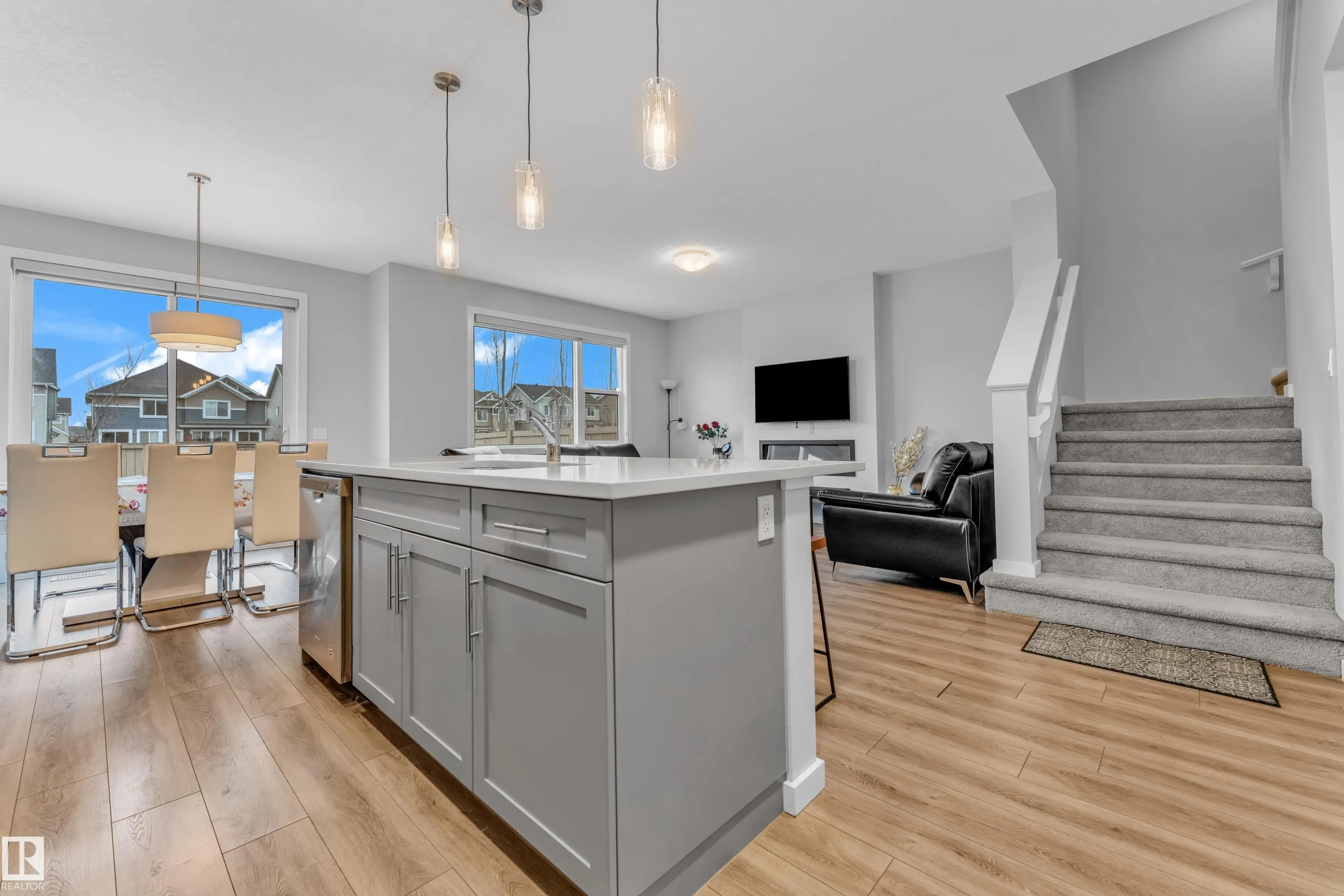 3545 CHERRY Landing