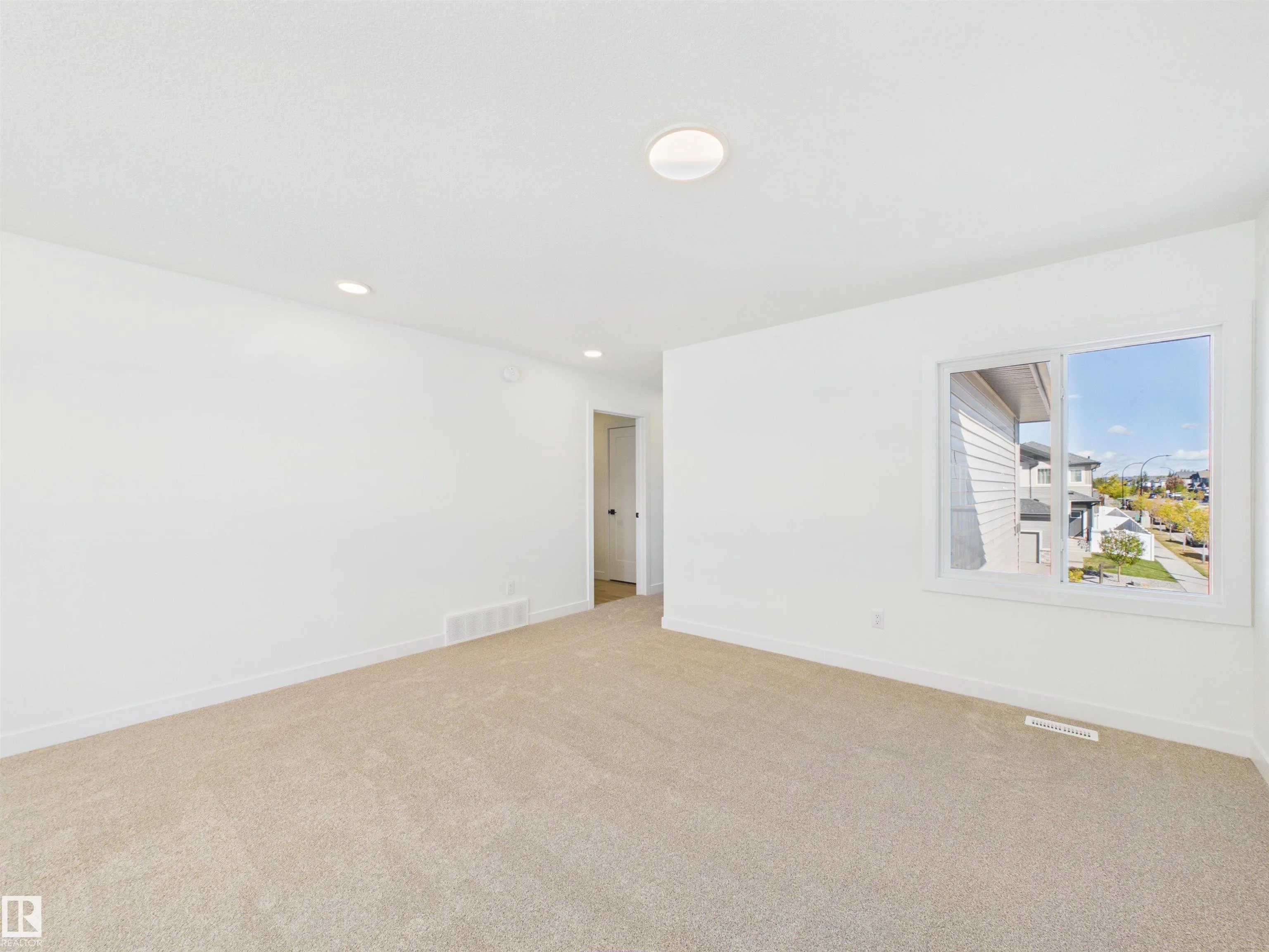 50 WILLOW Link