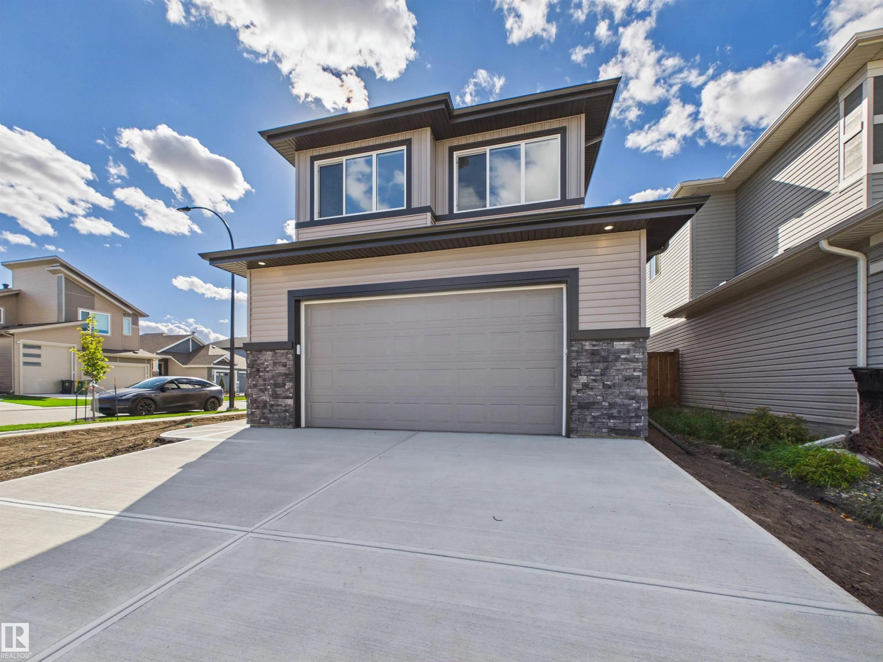 50 WILLOW Link
