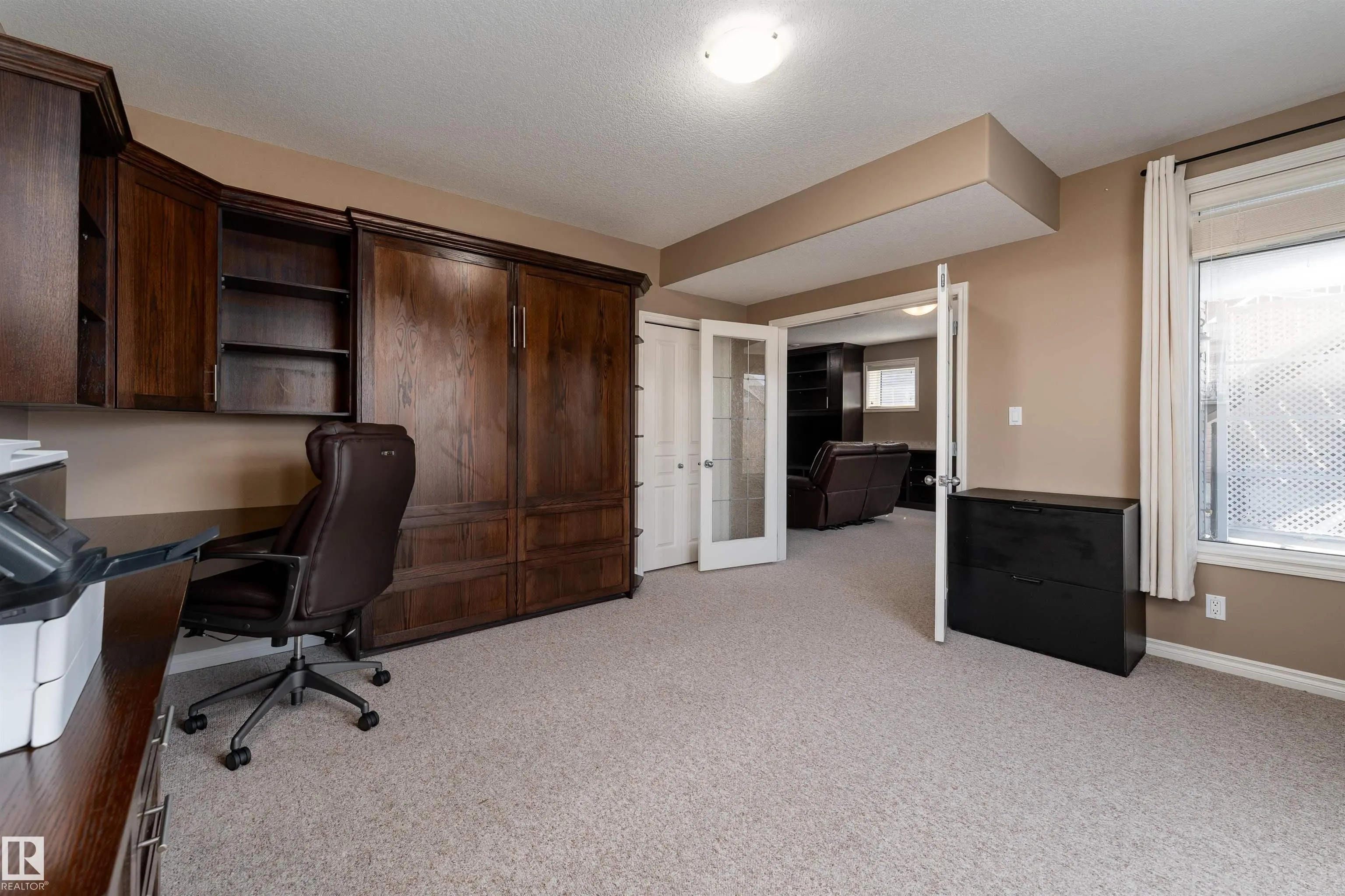4206 TRIOMPHE Point(e)