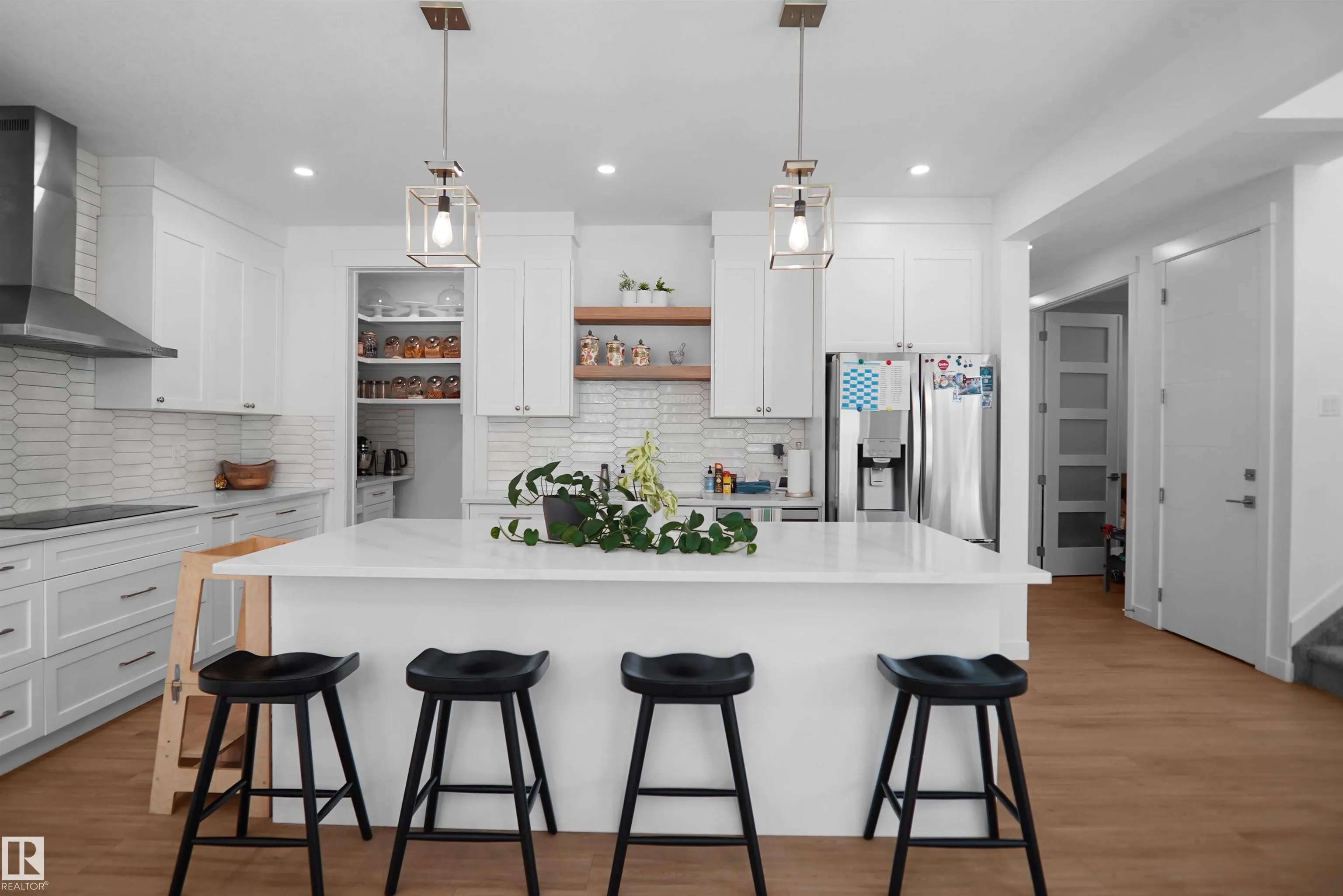 5802 SOLEIL Boulevard
