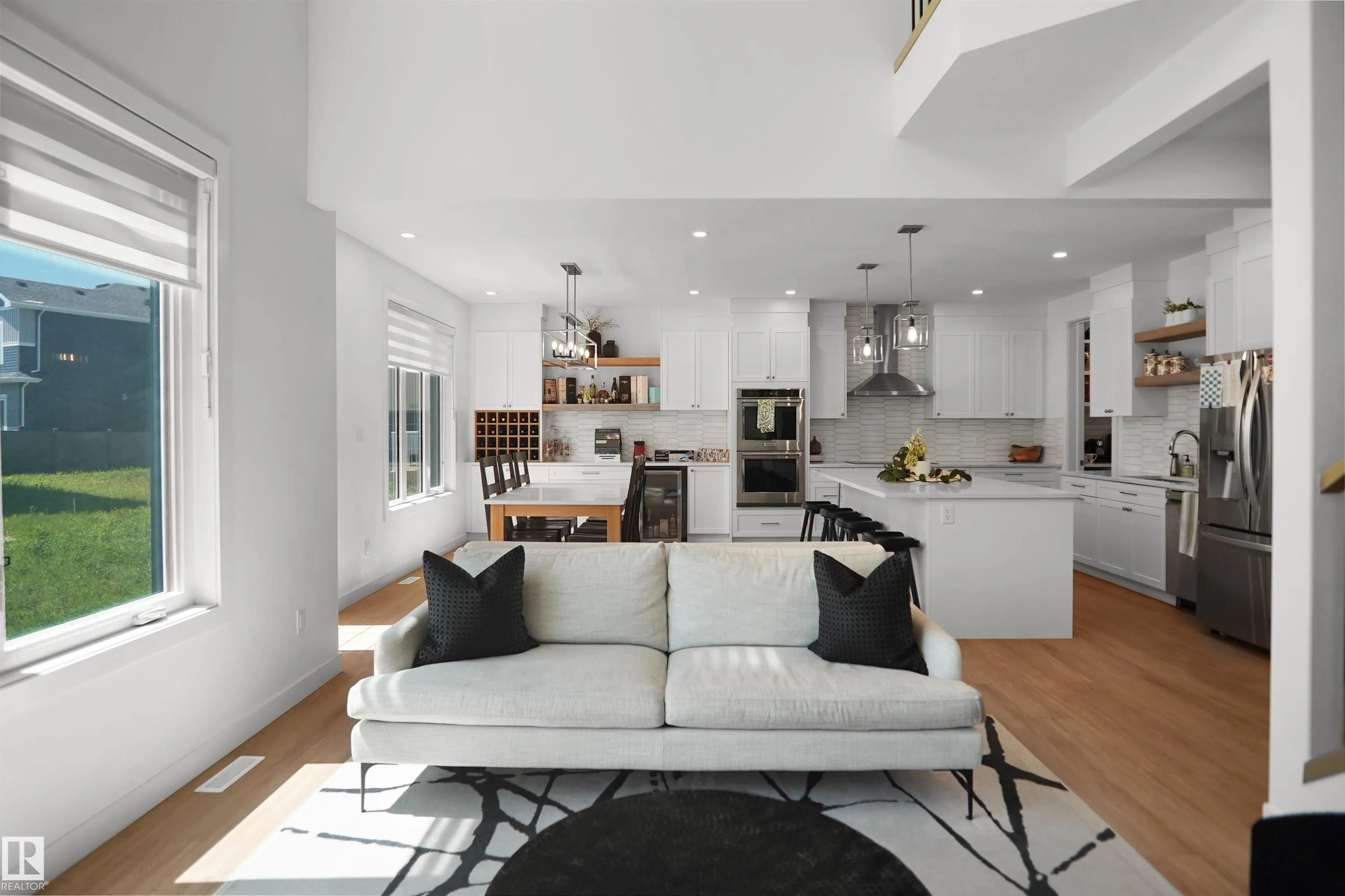 5802 SOLEIL Boulevard