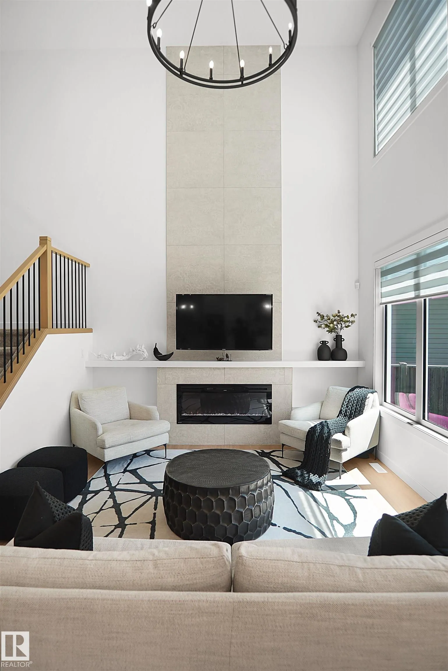 5802 SOLEIL Boulevard