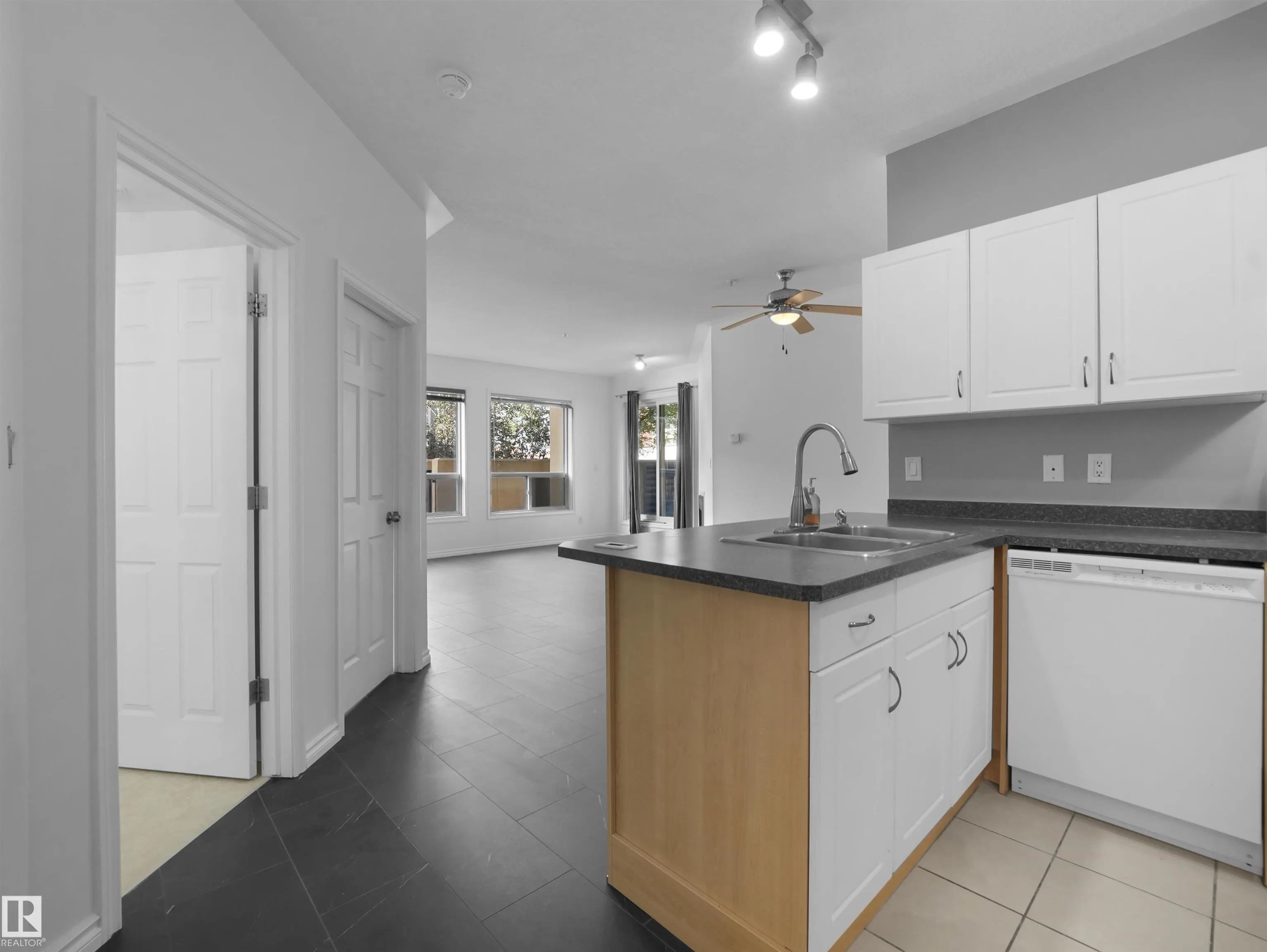 10606 102 Avenue