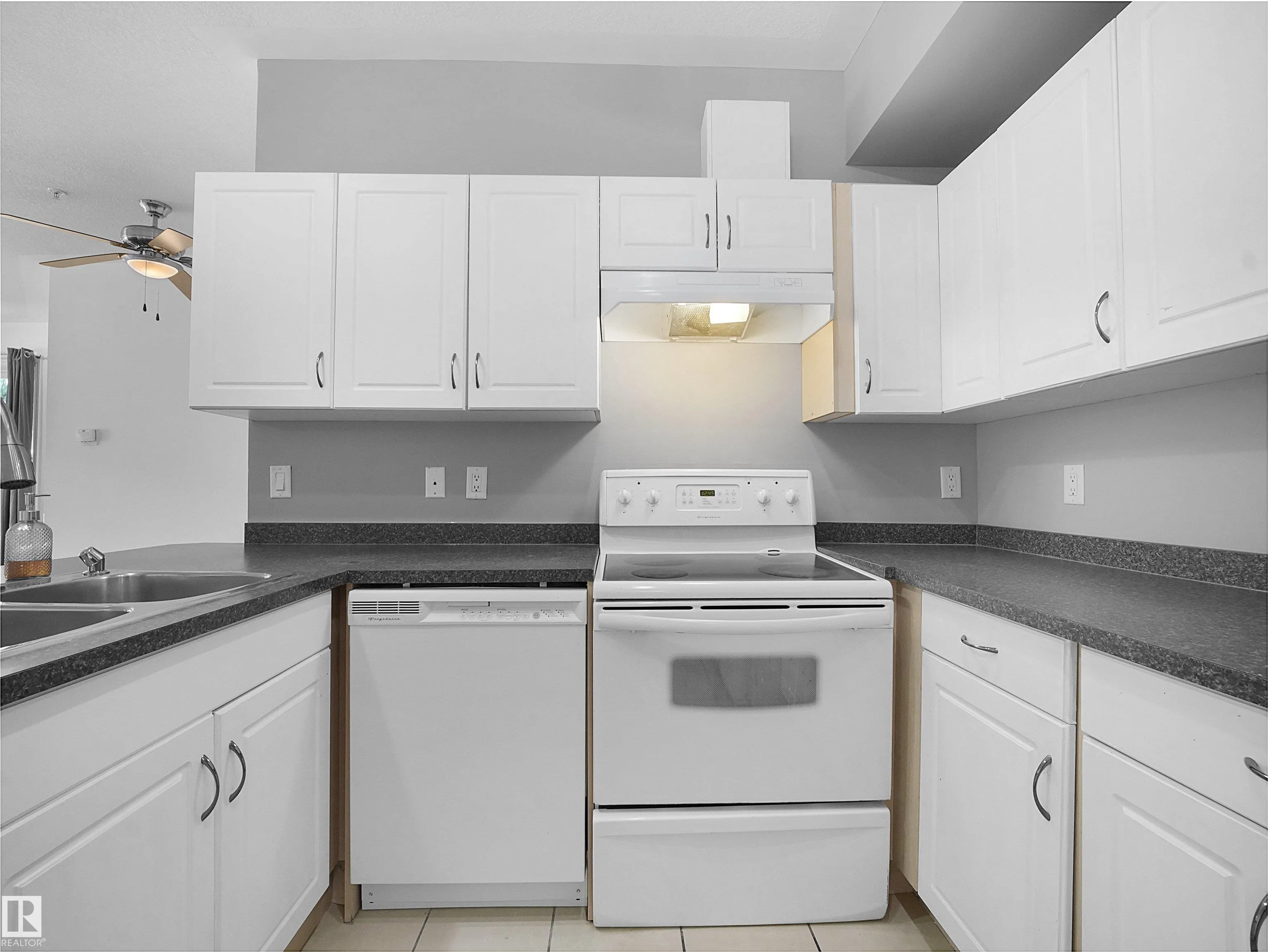 10606 102 Avenue