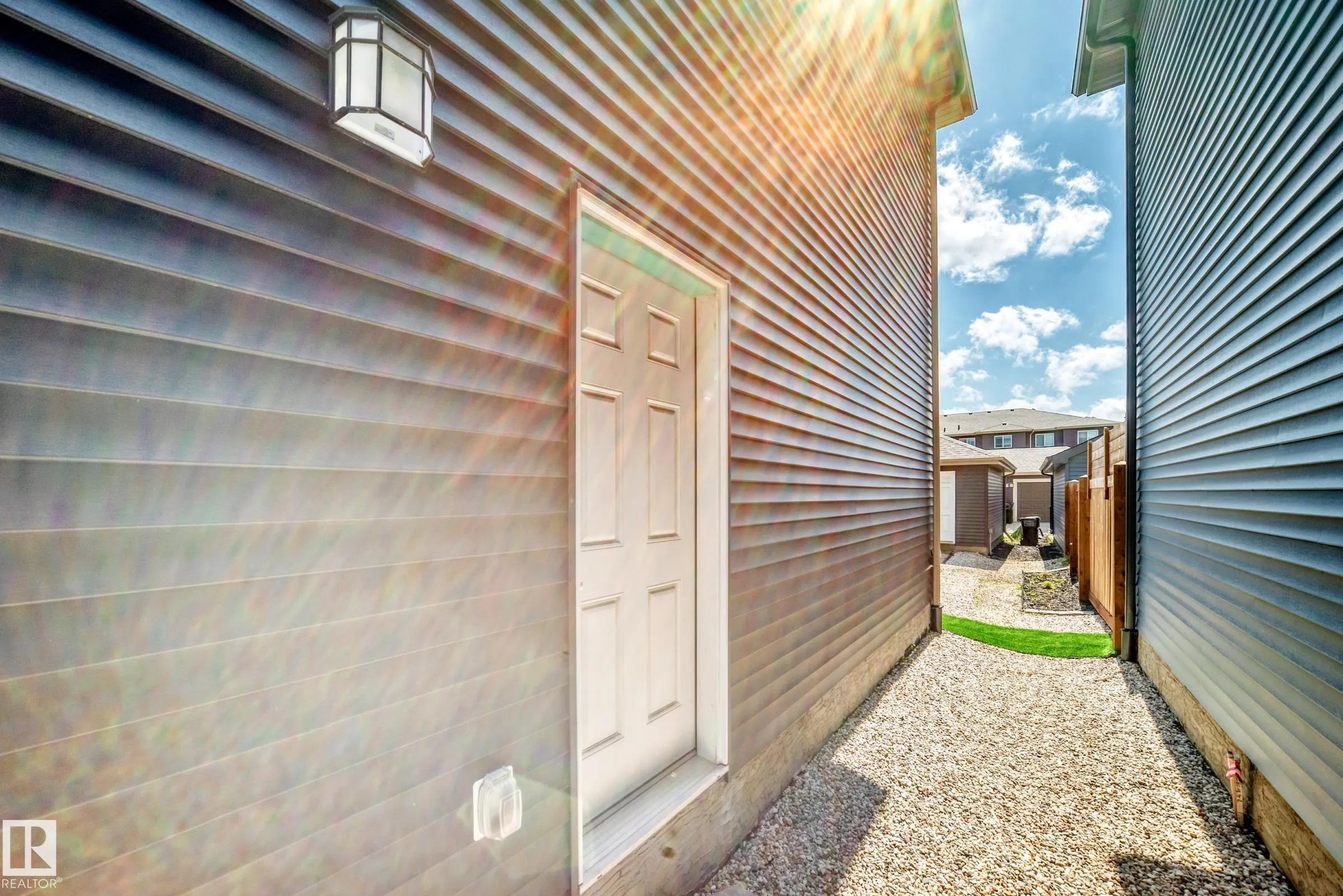 4027 Hawthorn Link
