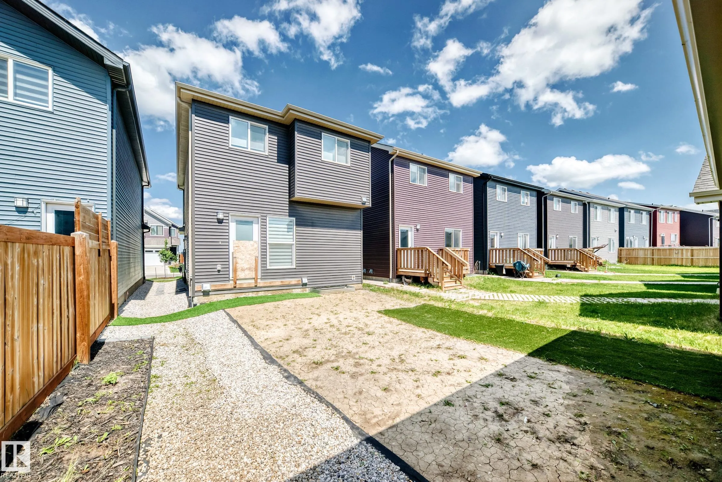 4027 Hawthorn Link
