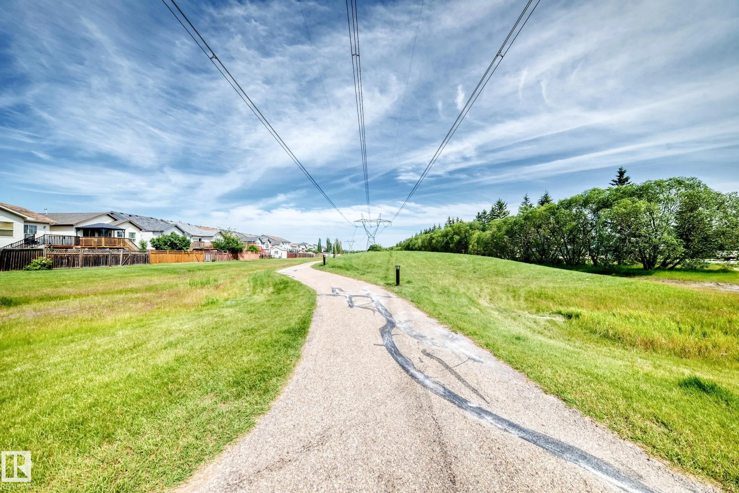 686 KANANASKIS Drive