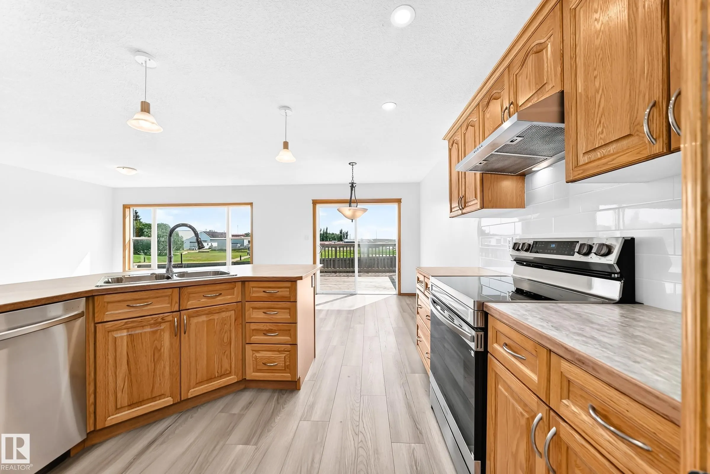 686 KANANASKIS Drive