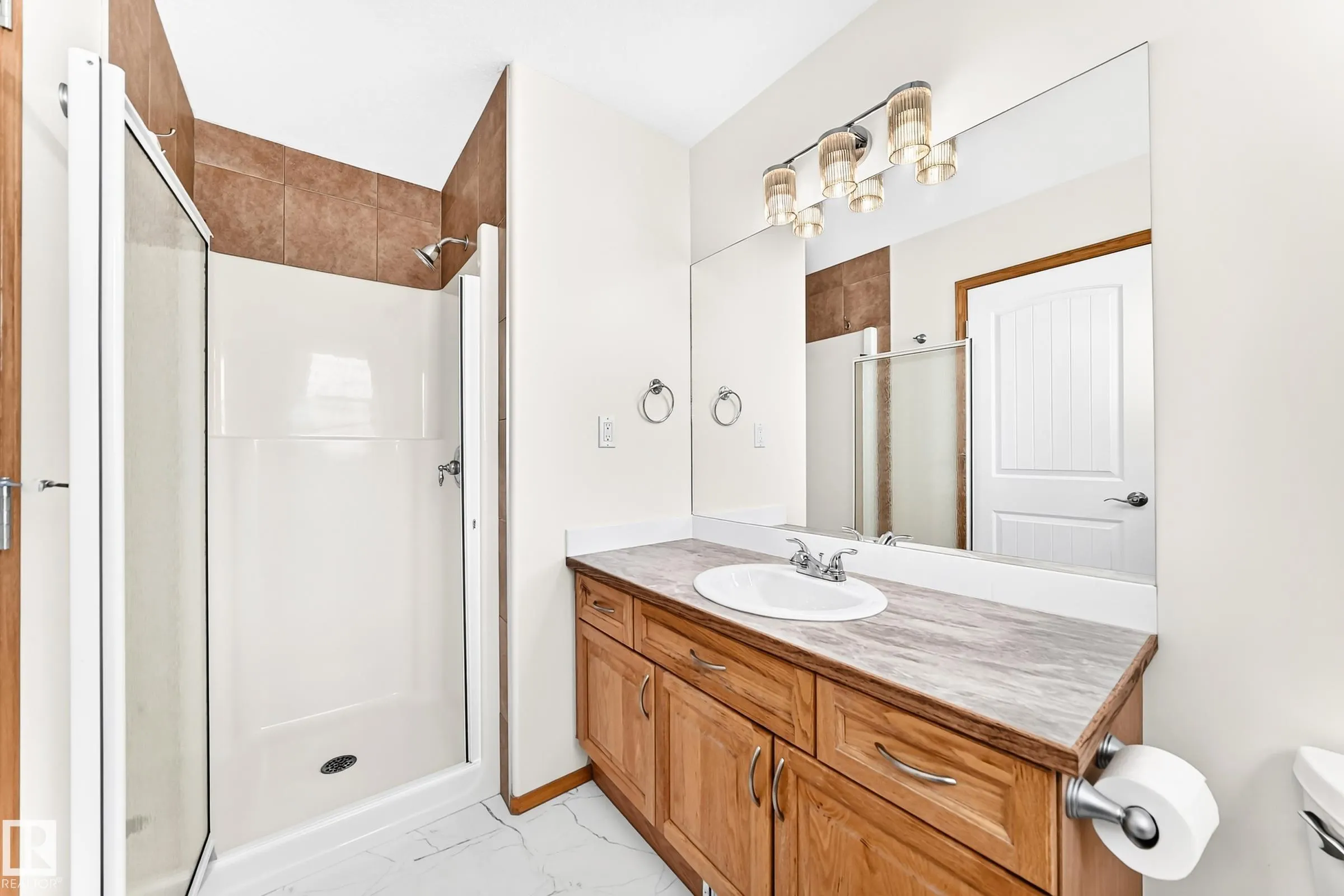 686 KANANASKIS Drive
